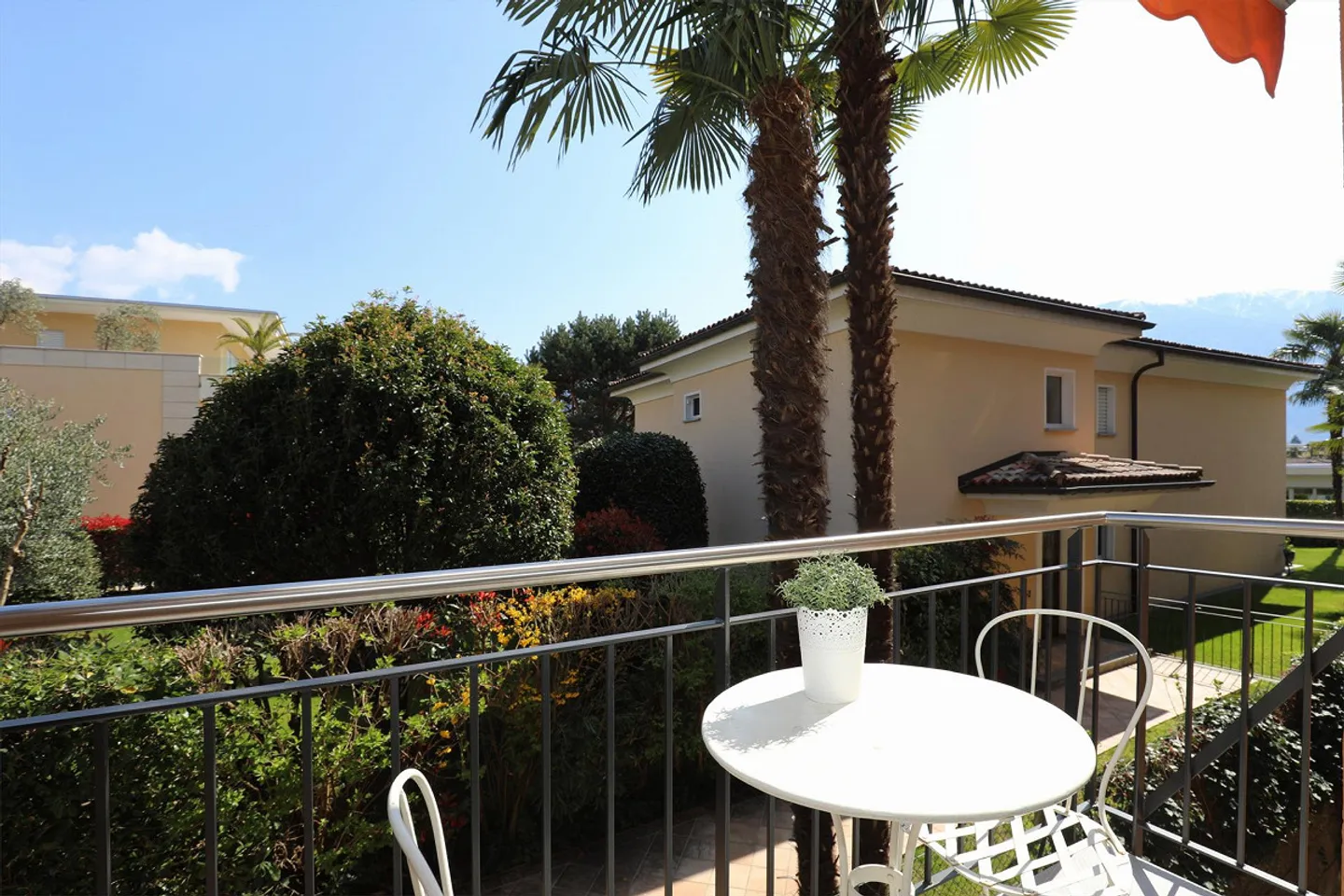 Charmante appartement 2.5 pièces avec petit balcon - Photo 2 sur 16