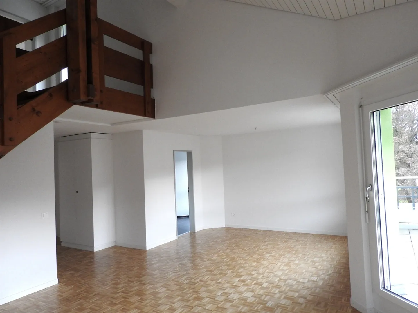 Ottimo appartamento duplex con terrazza e balcone! - Foto 5 di 8