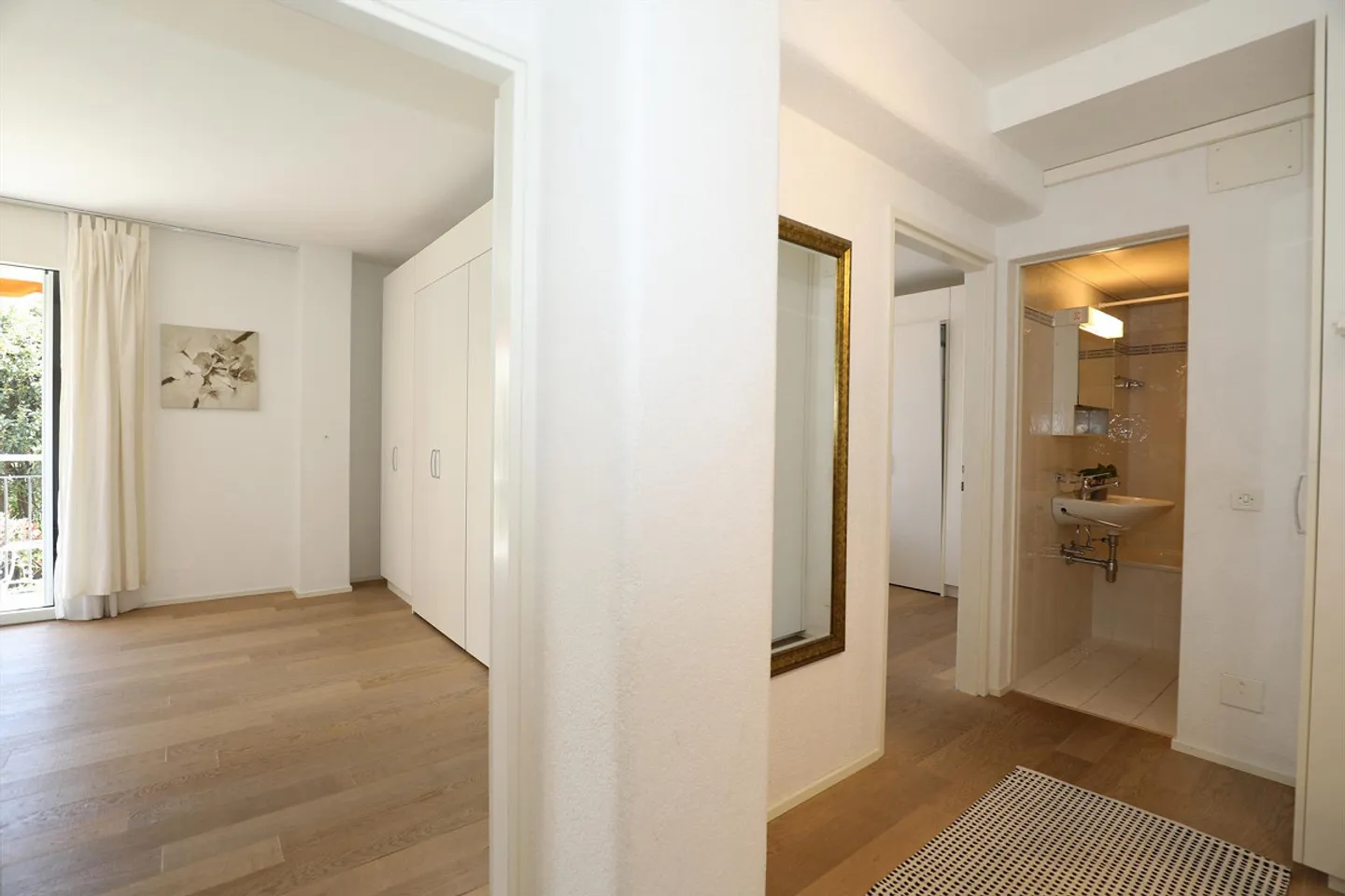 Charmante appartement 2.5 pièces avec petit balcon - Photo 10 sur 16