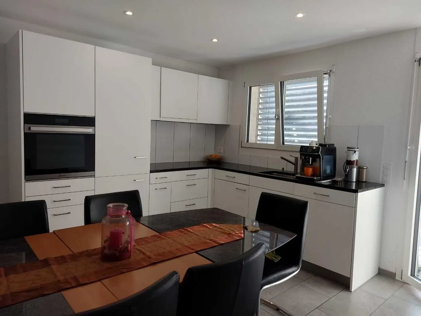 Appartement moderne avec deux grandes terrasses sur le toit - Photo 1 sur 8