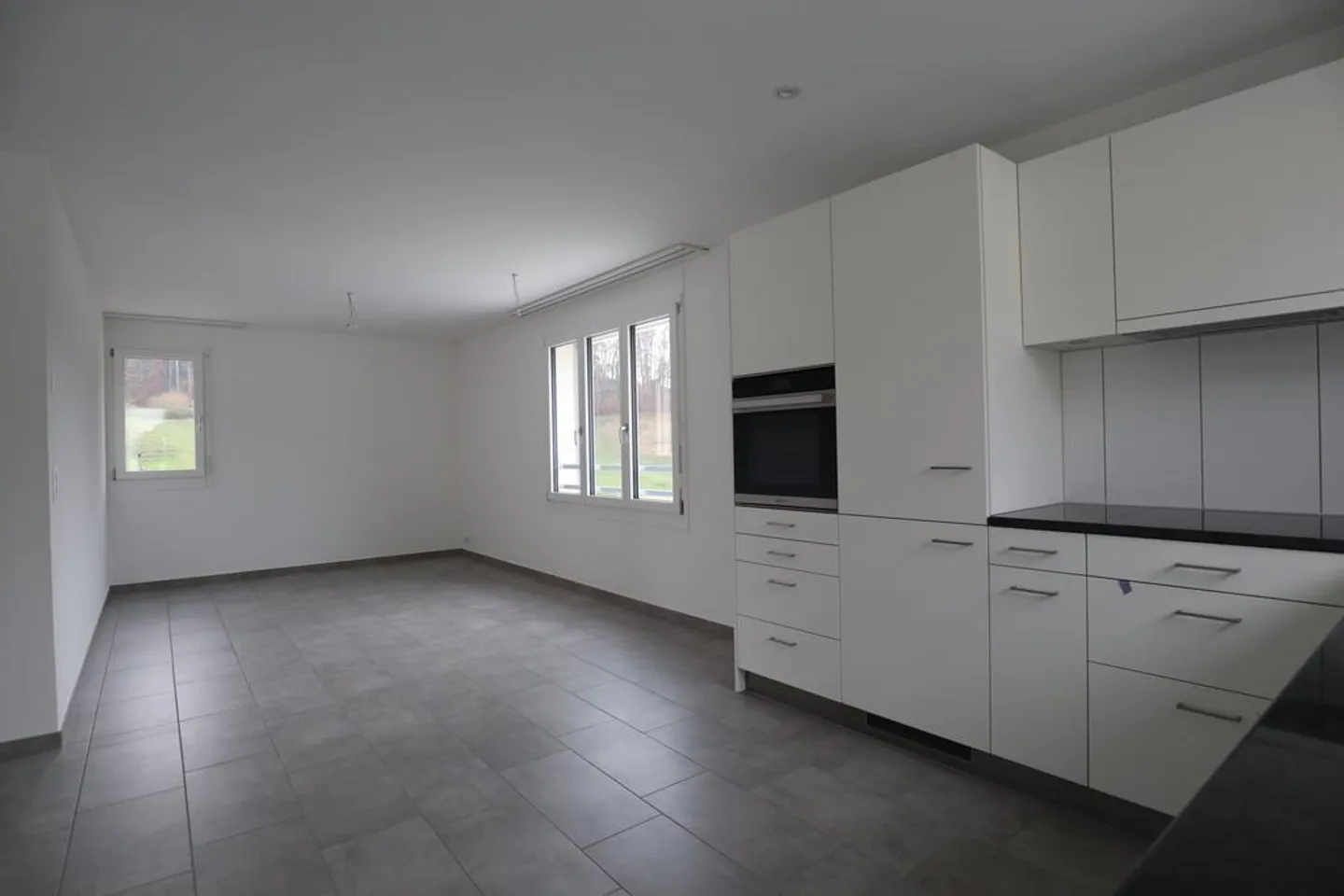 Appartement moderne avec deux grandes terrasses sur le toit - Photo 2 sur 8