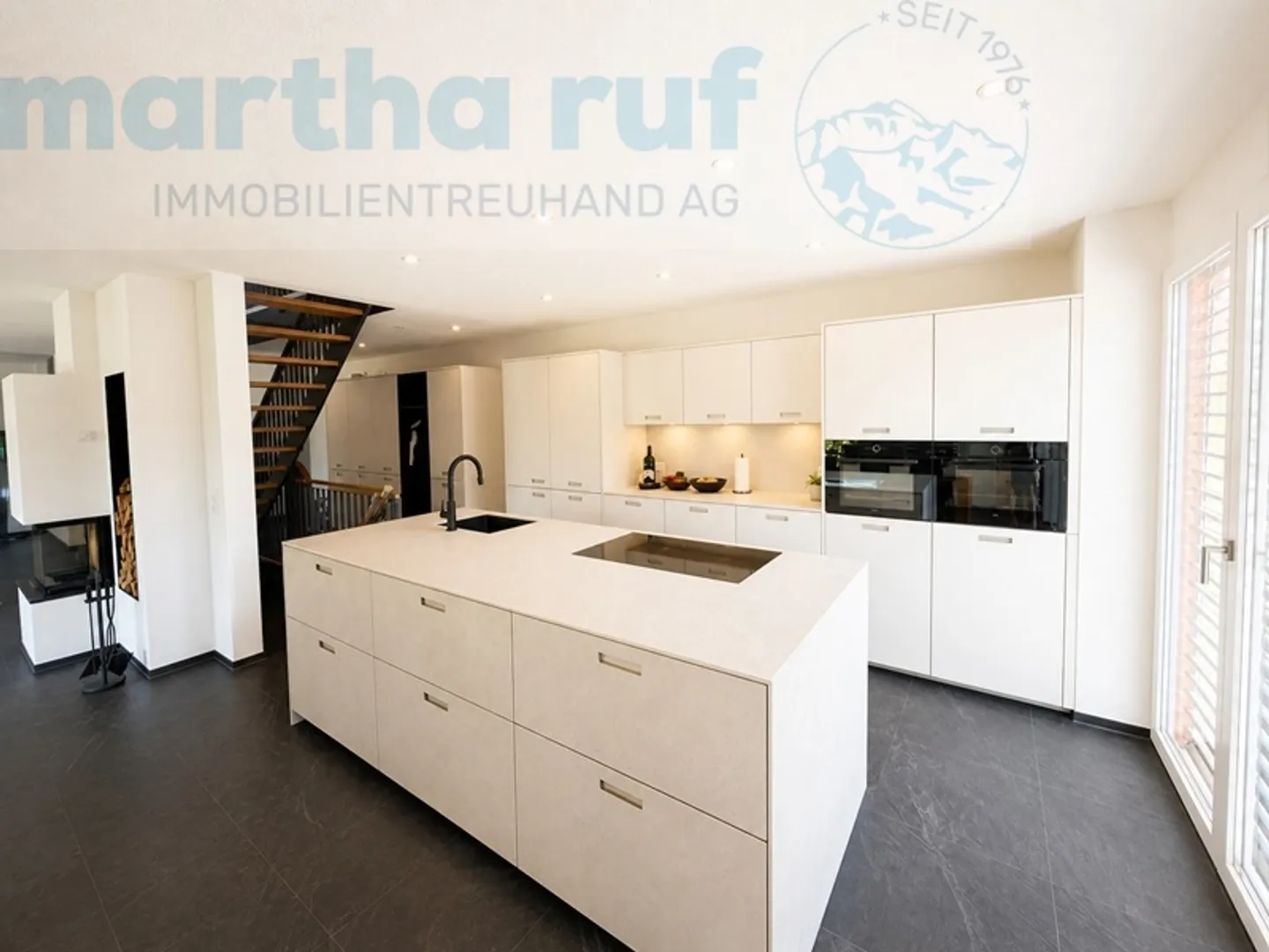 Maison familiale spacieuse avec vue - Photo 5 sur 21