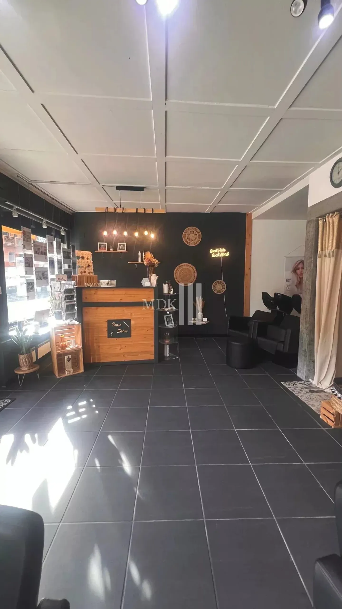 Affascinante Salone di Bellezza in Vendita - Foto 3 di 5