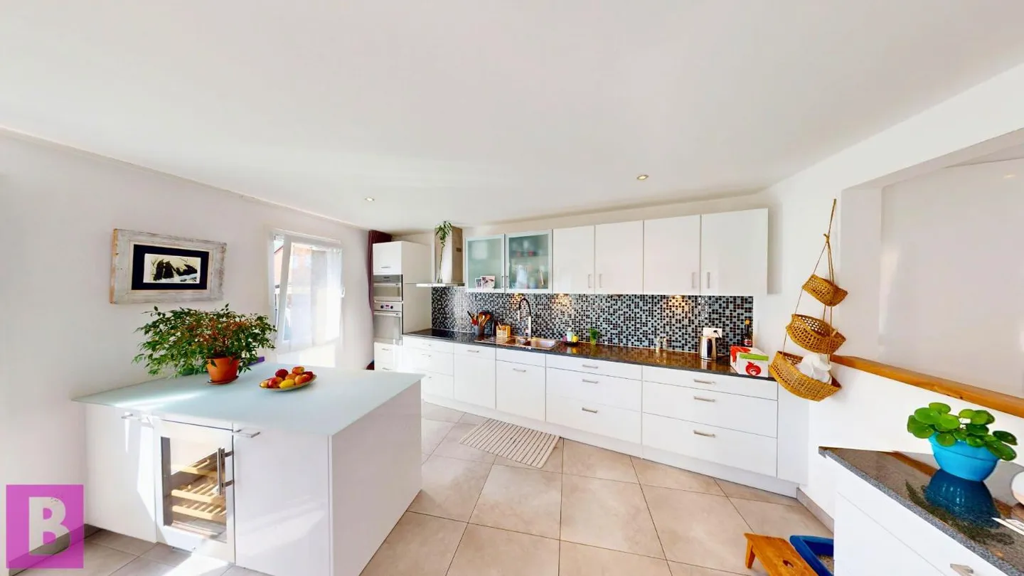 SPIRIT OF HOME FOR THIS SUPERB FAMILY TRIPLEX WITH 4 BEDROOMS IN YENS - Photo 7 of 24