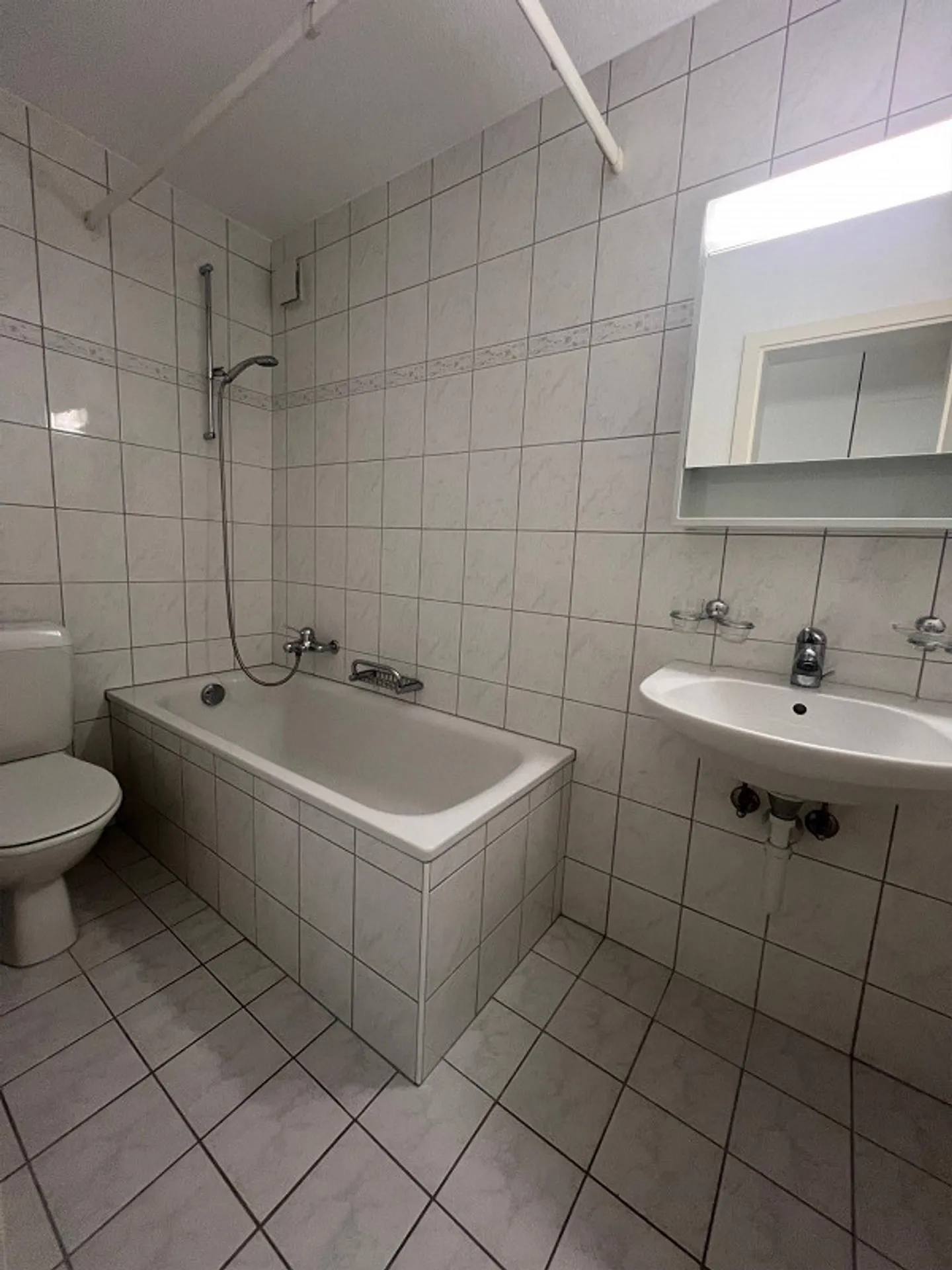 Cozy 3.5-room apartment in Wittenbach with balcony - Photo 5 of 6