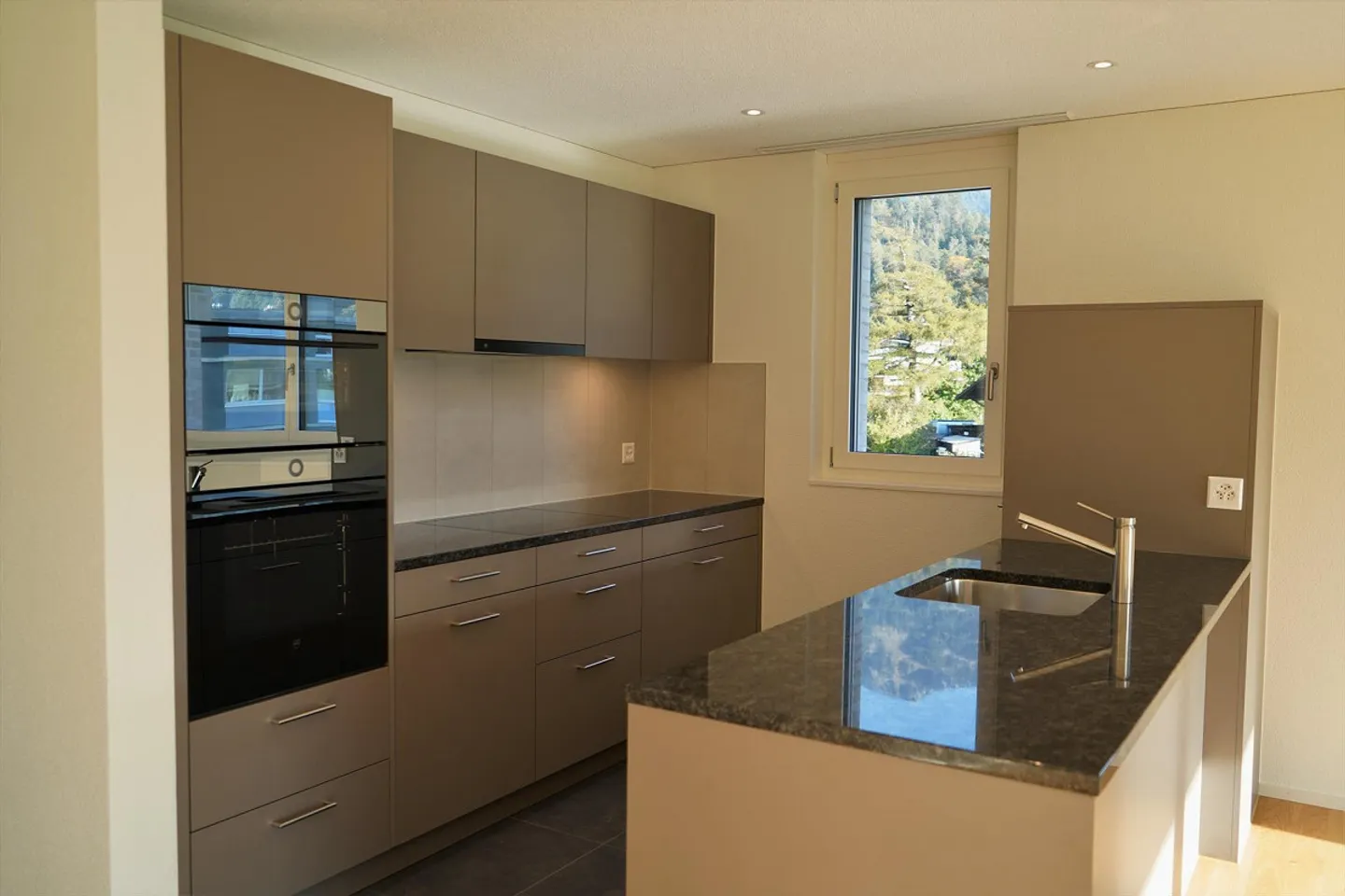 Geräumige Wohnung in Interlaken - Foto 3 von 8