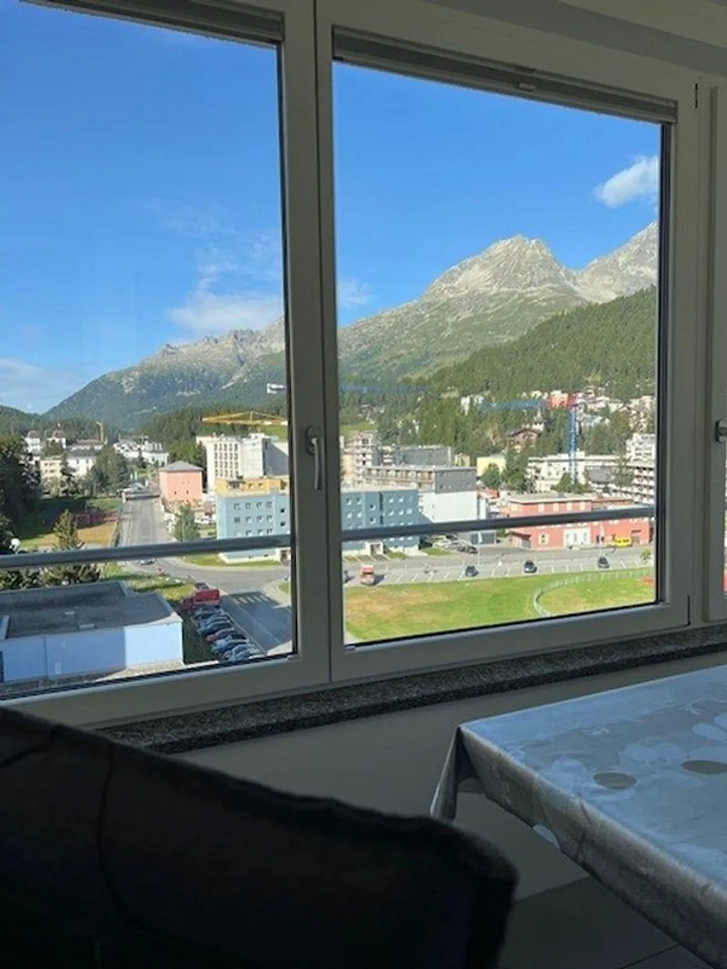 Sunny apartment with panoramic view - Photo 1 of 9