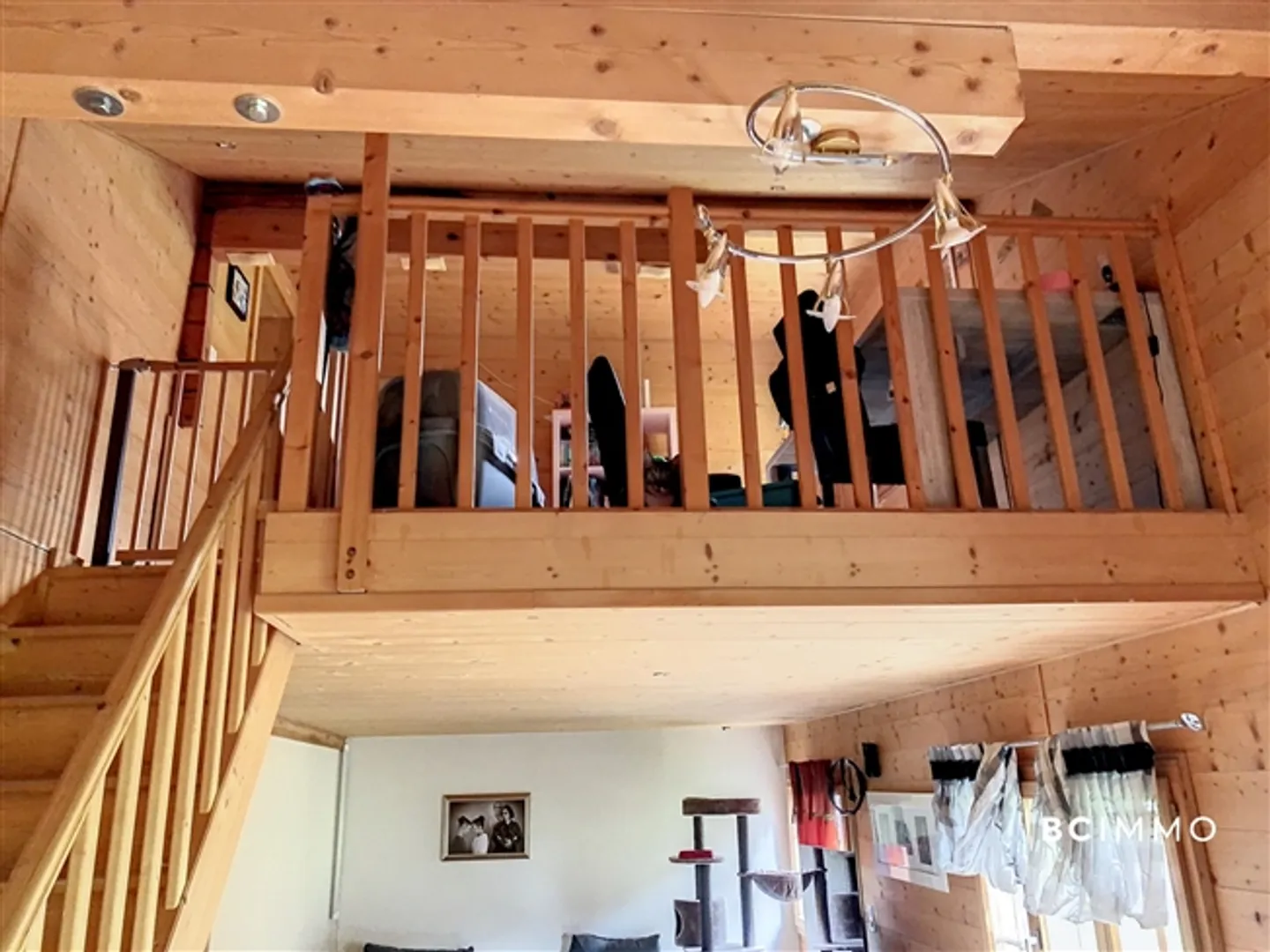 Chalet composé de deux appartements et d'un commerce - Photo 8 sur 14