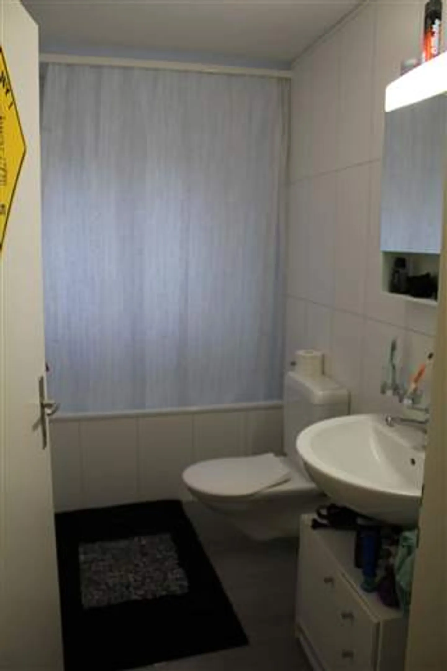Appartement 3.5 pièces récemment rénové avec balcon - Photo 7 sur 8