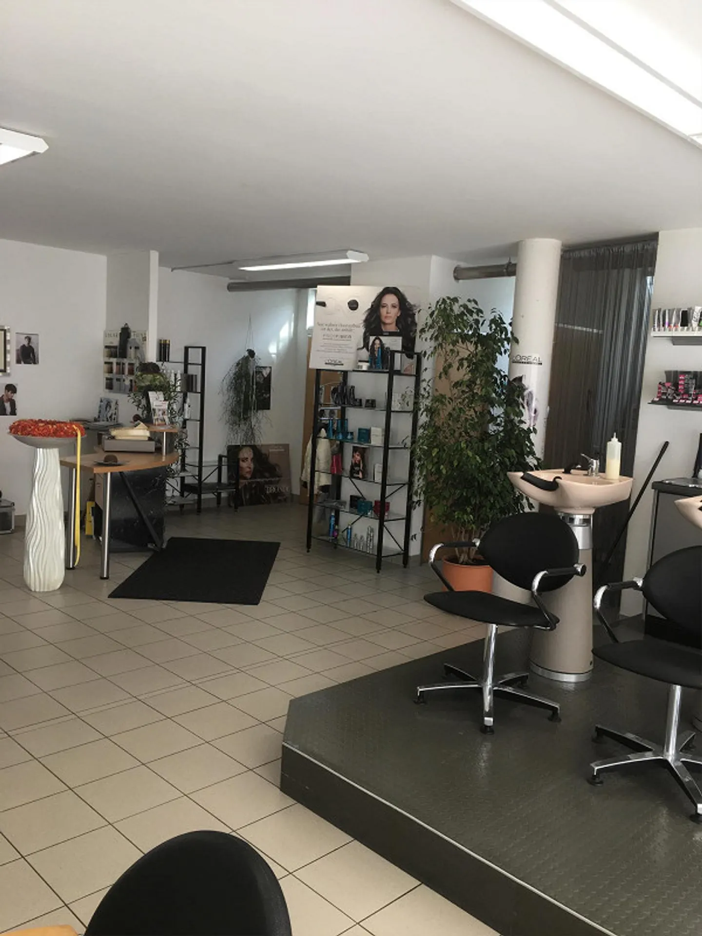 Geräumiger Büroraum mit Annehmlichkeiten - Foto 6 von 13