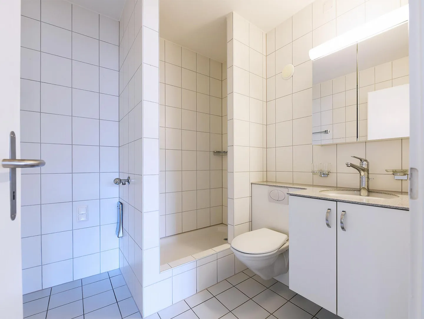 Charmante Wohnung in Binningen - Foto 2 von 5
