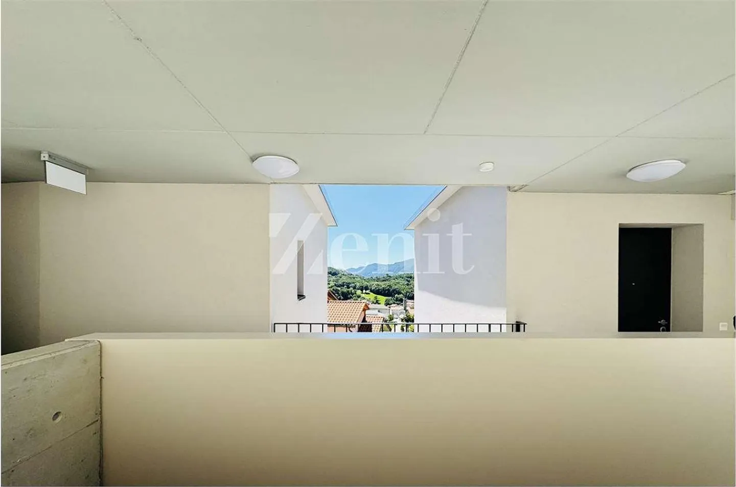 We rent a modern 2.5-room apartment in first rental - Photo 3 of 9