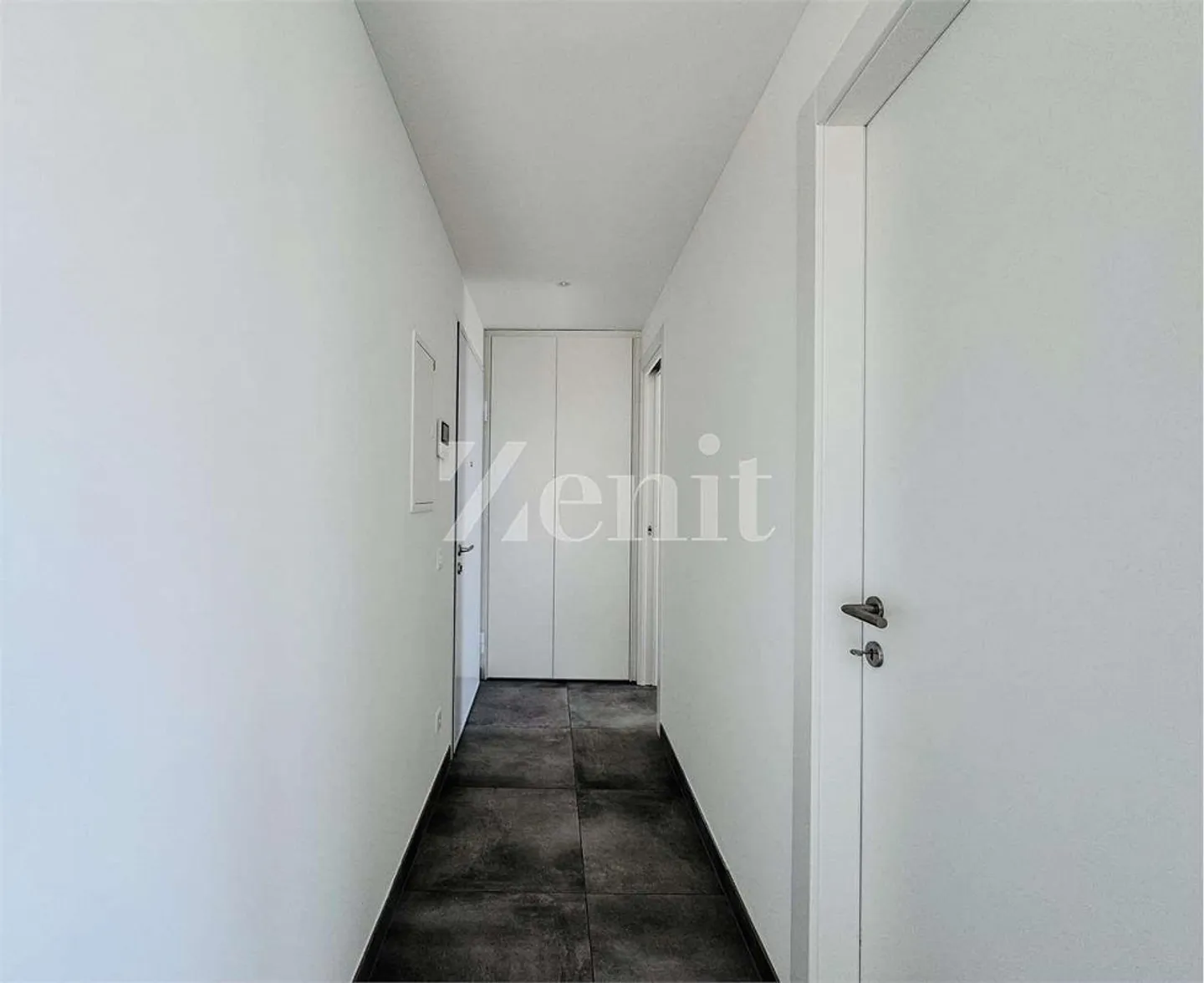 We rent a modern 2.5-room apartment in first rental - Photo 4 of 9