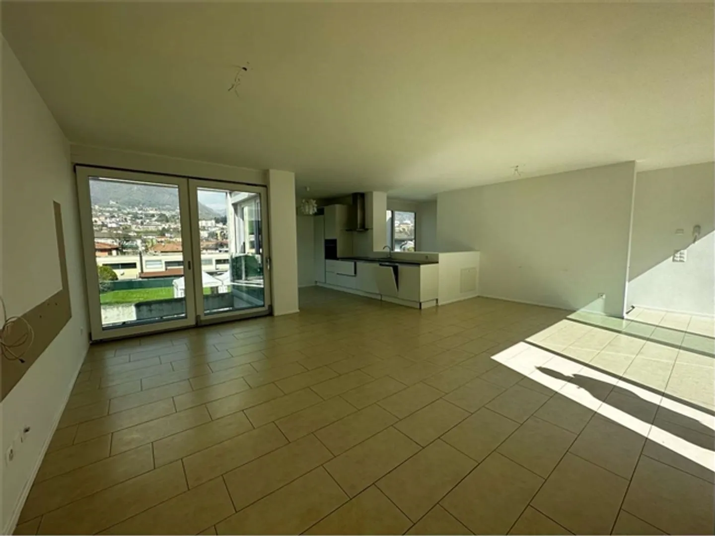 Casa unifamiliare luminosa con giardino privato - Foto 14 di 20