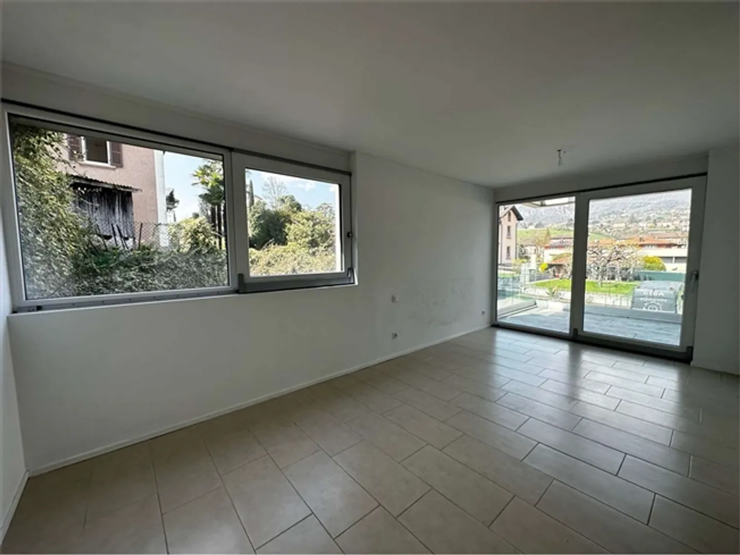 Casa unifamiliare luminosa con giardino privato - Foto 17 di 20