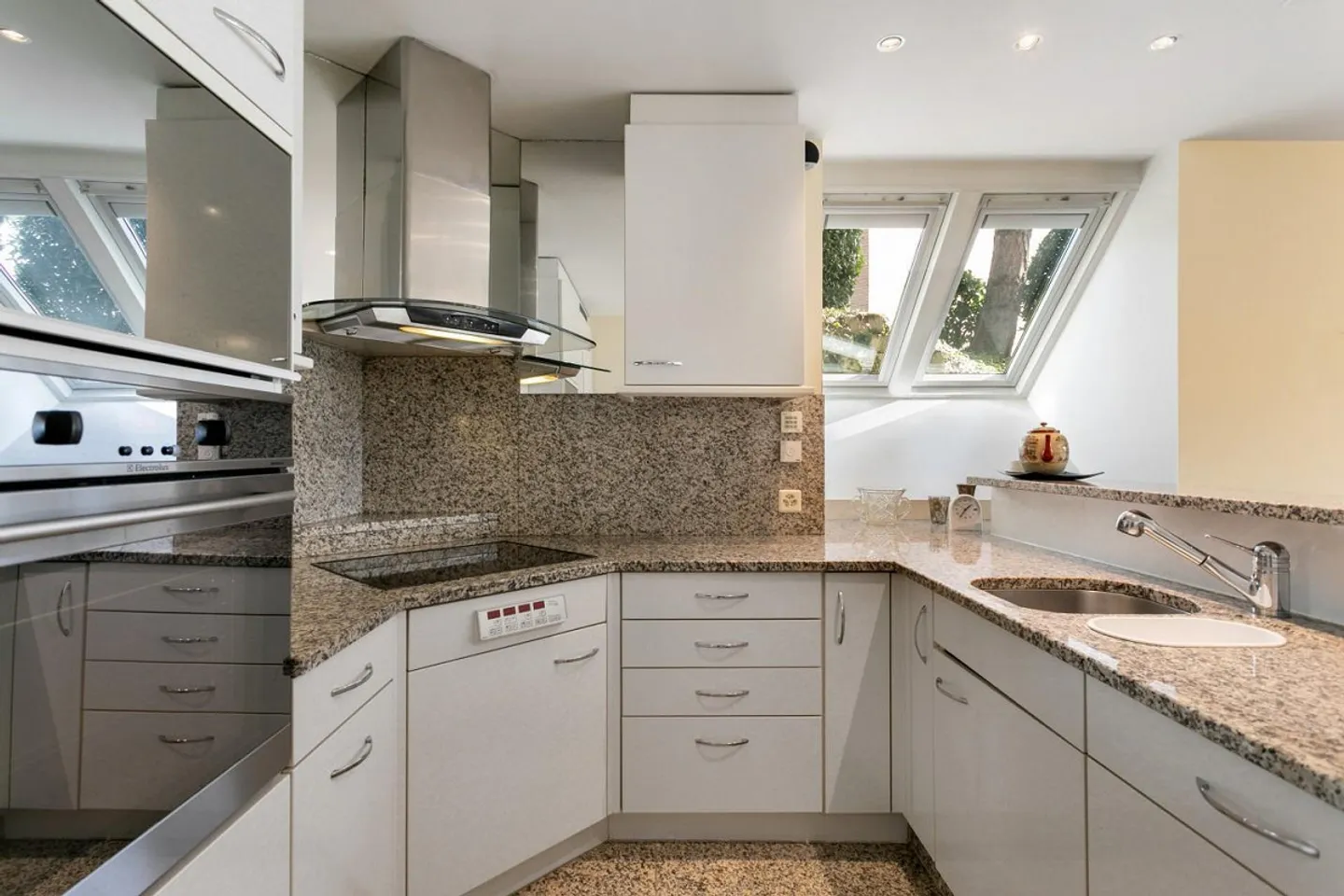 Charming two-storey garden maisonette - Photo 8 of 11