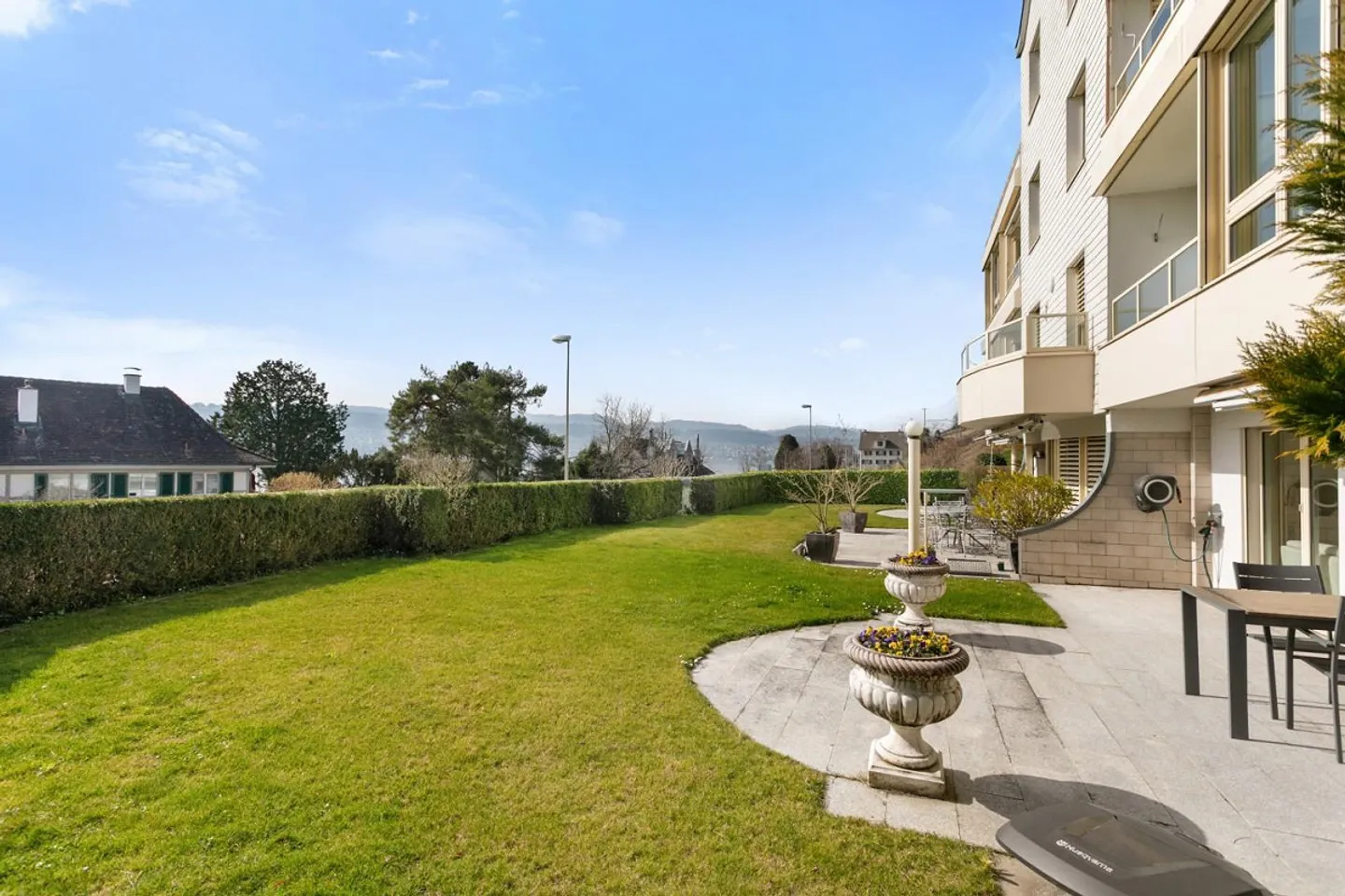 Charming two-storey garden maisonette - Photo 10 of 11