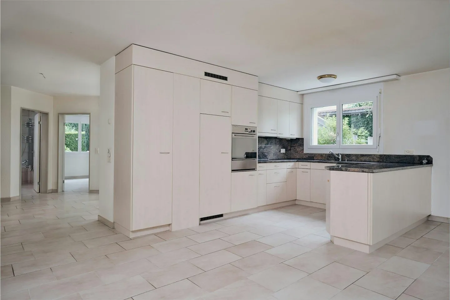 La tua nuova casa: appartamento di 4,5 stanze con idillio da giardino a Schlieren - Foto 5 di 13