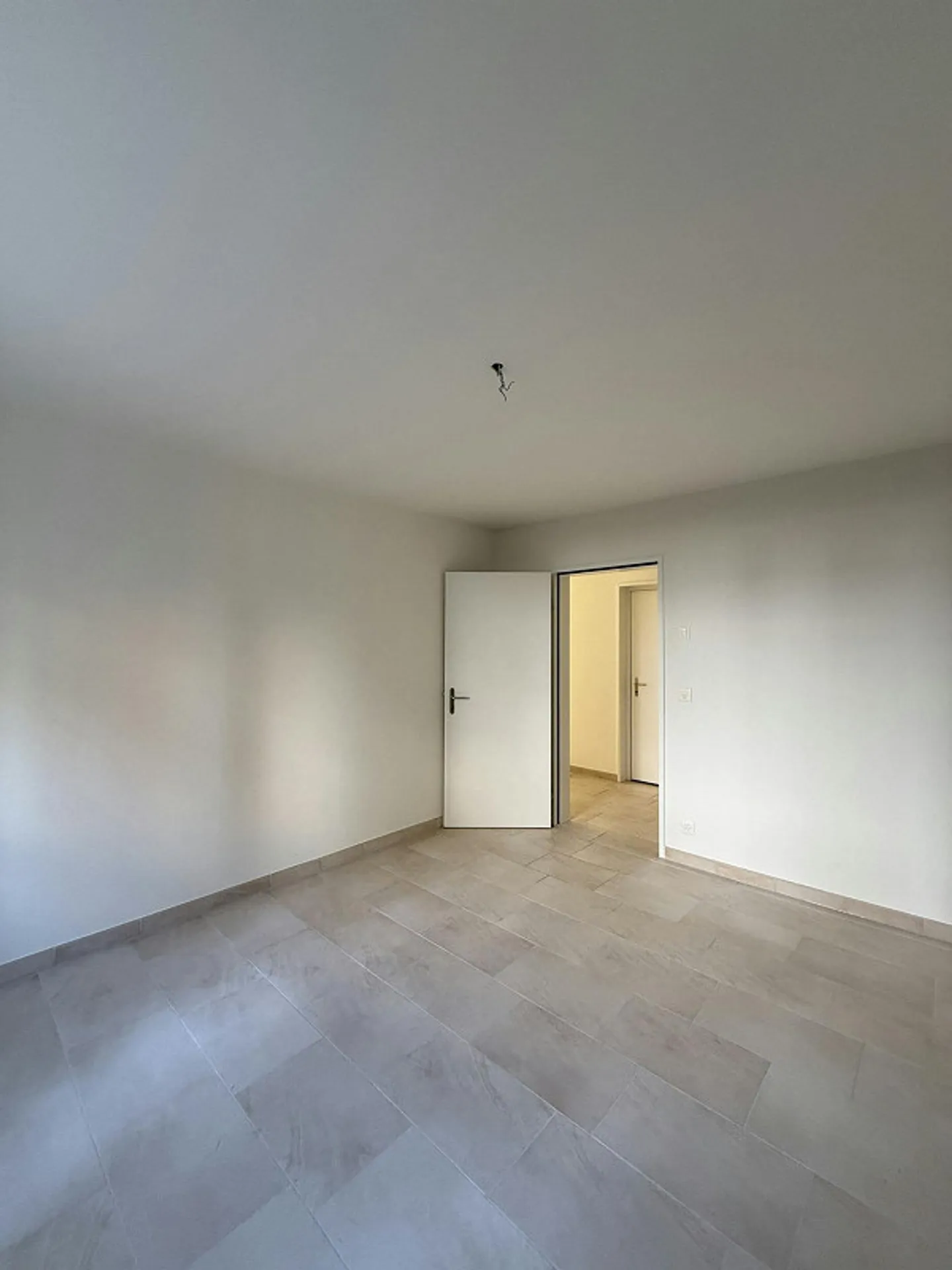 La tua nuova casa: appartamento di 4,5 stanze con idillio da giardino a Schlieren - Foto 10 di 13