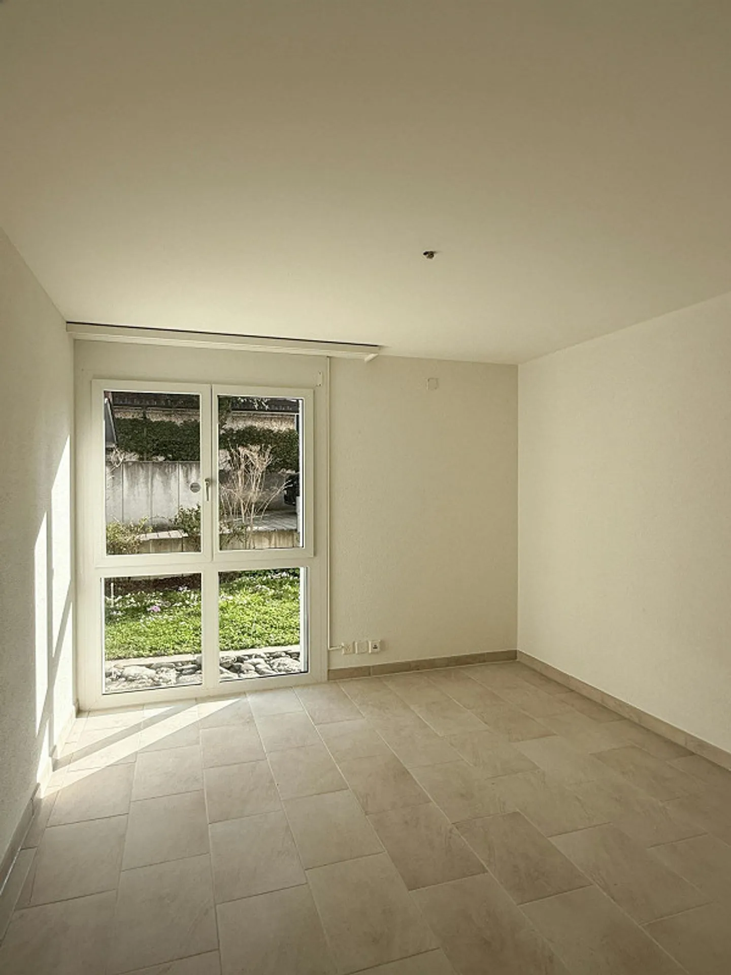 La tua nuova casa: appartamento di 4,5 stanze con idillio da giardino a Schlieren - Foto 11 di 13