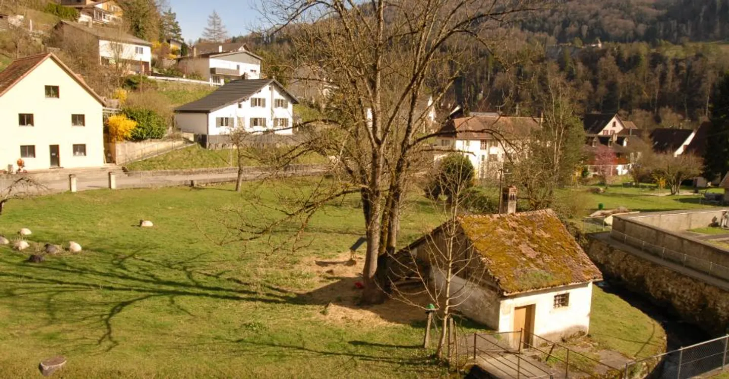 Opportunité de rénovation à Soyhières - Photo 2 sur 8