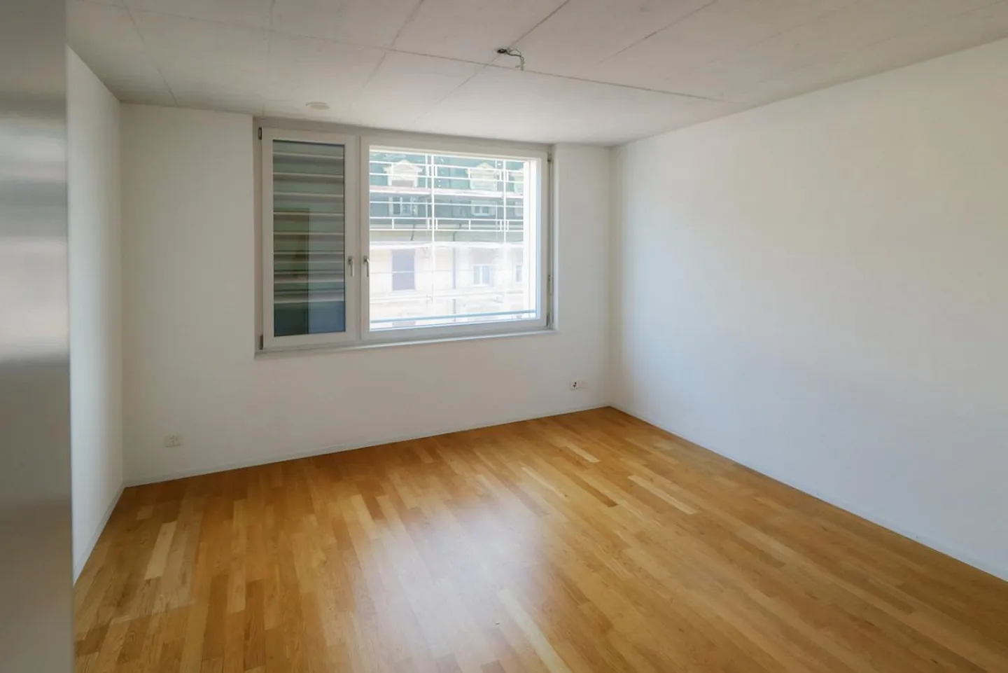Appartement moderne en ville avec belle vue - Photo 4 sur 11