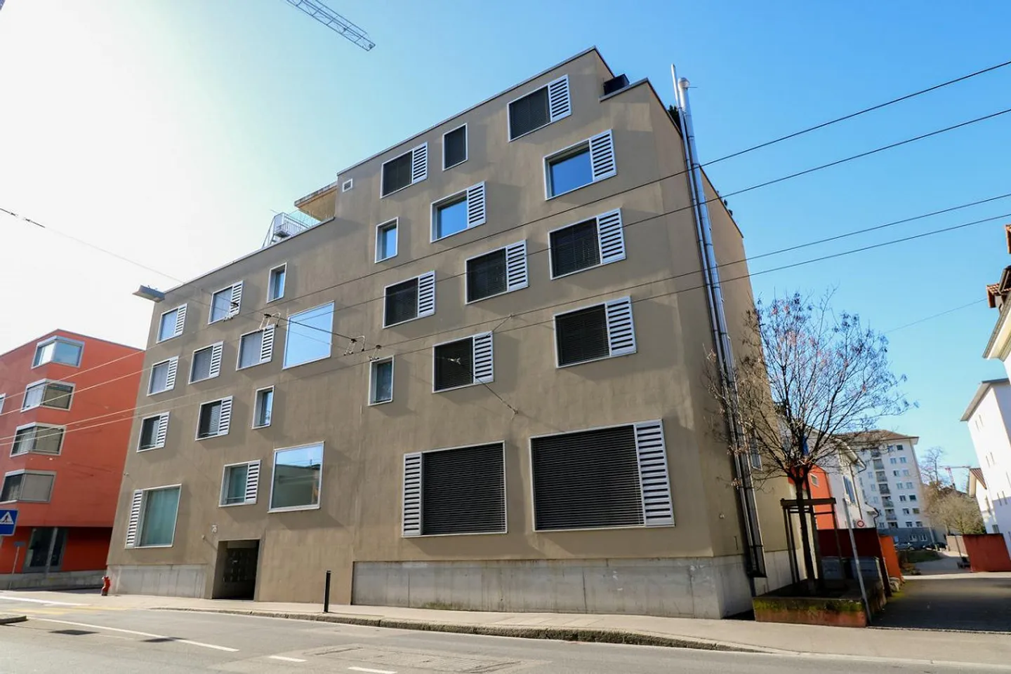 Appartement moderne en ville avec belle vue - Photo 1 sur 11