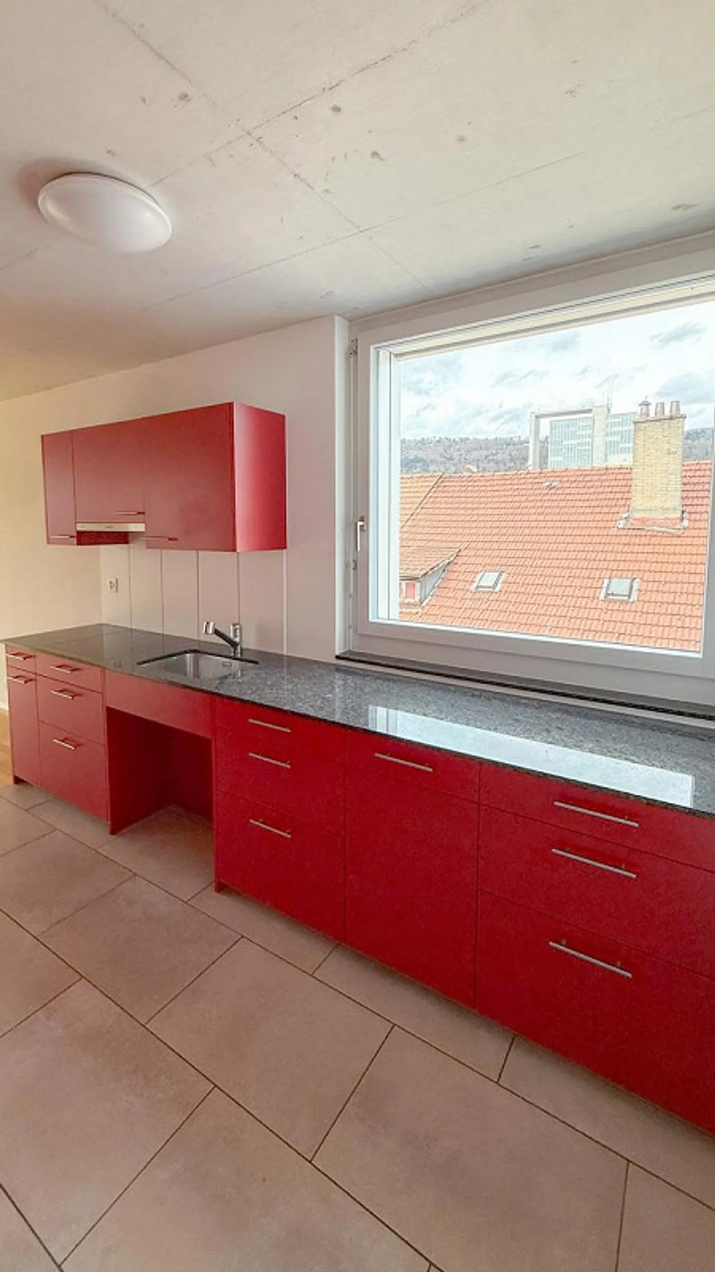 Appartement moderne en ville avec belle vue - Photo 5 sur 11