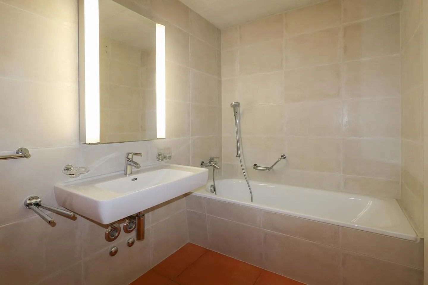 Appartement moderne en ville avec belle vue - Photo 11 sur 11