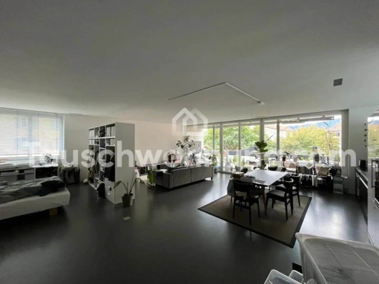 Apartment for rent - Photo 3 of 5