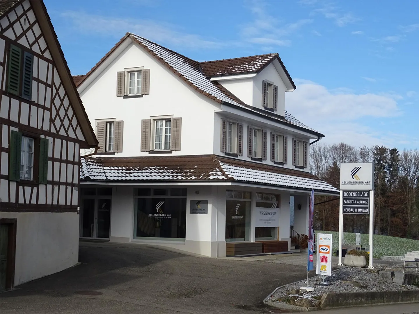 Spazio commerciale di 237m2 con vetrina - Foto 1 di 13