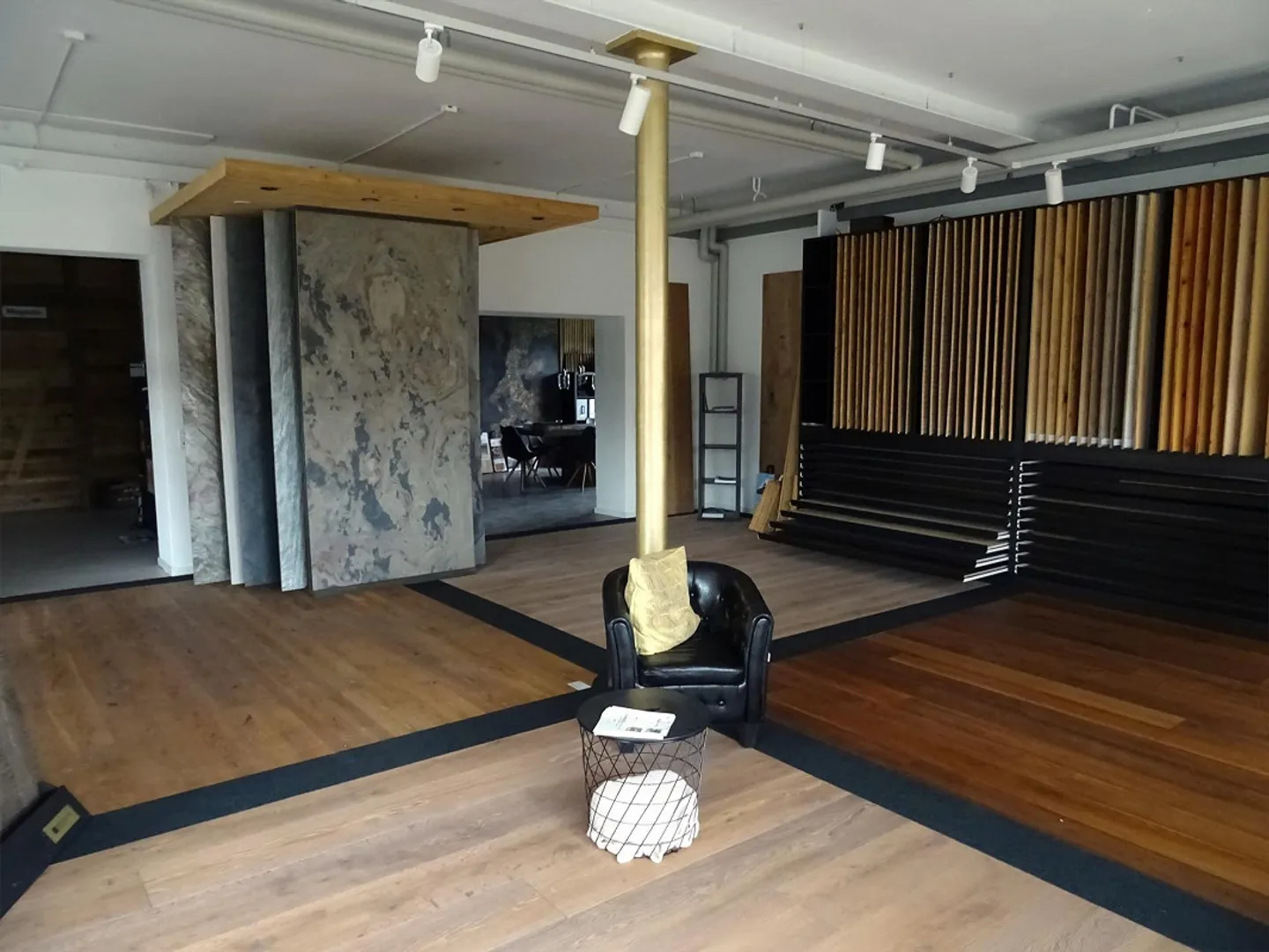 Spazio commerciale di 237m2 con vetrina - Foto 7 di 13