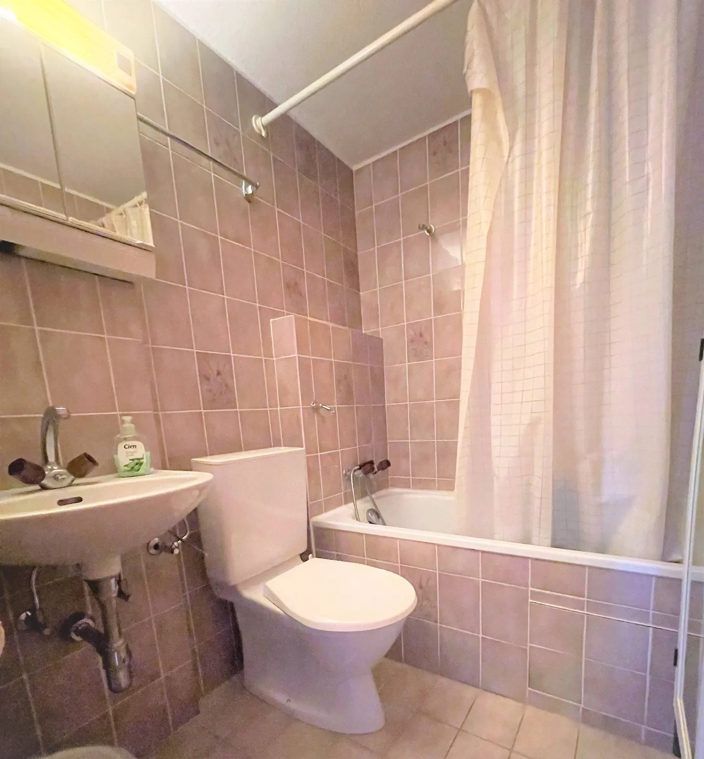 Appartamento con 3,5 stanze, 100 m2, ultimo piano con balconi e vista mozzafiato - Foto 4 di 7