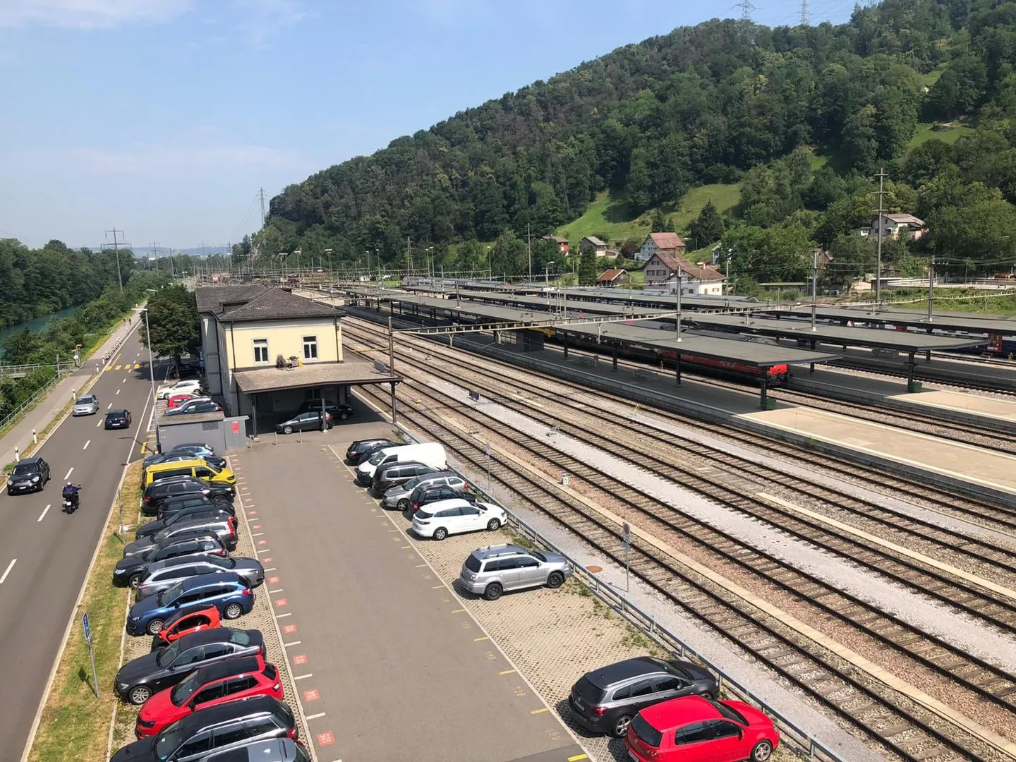 Parkplatz in Ziegelbrücke - Foto 1 von 2