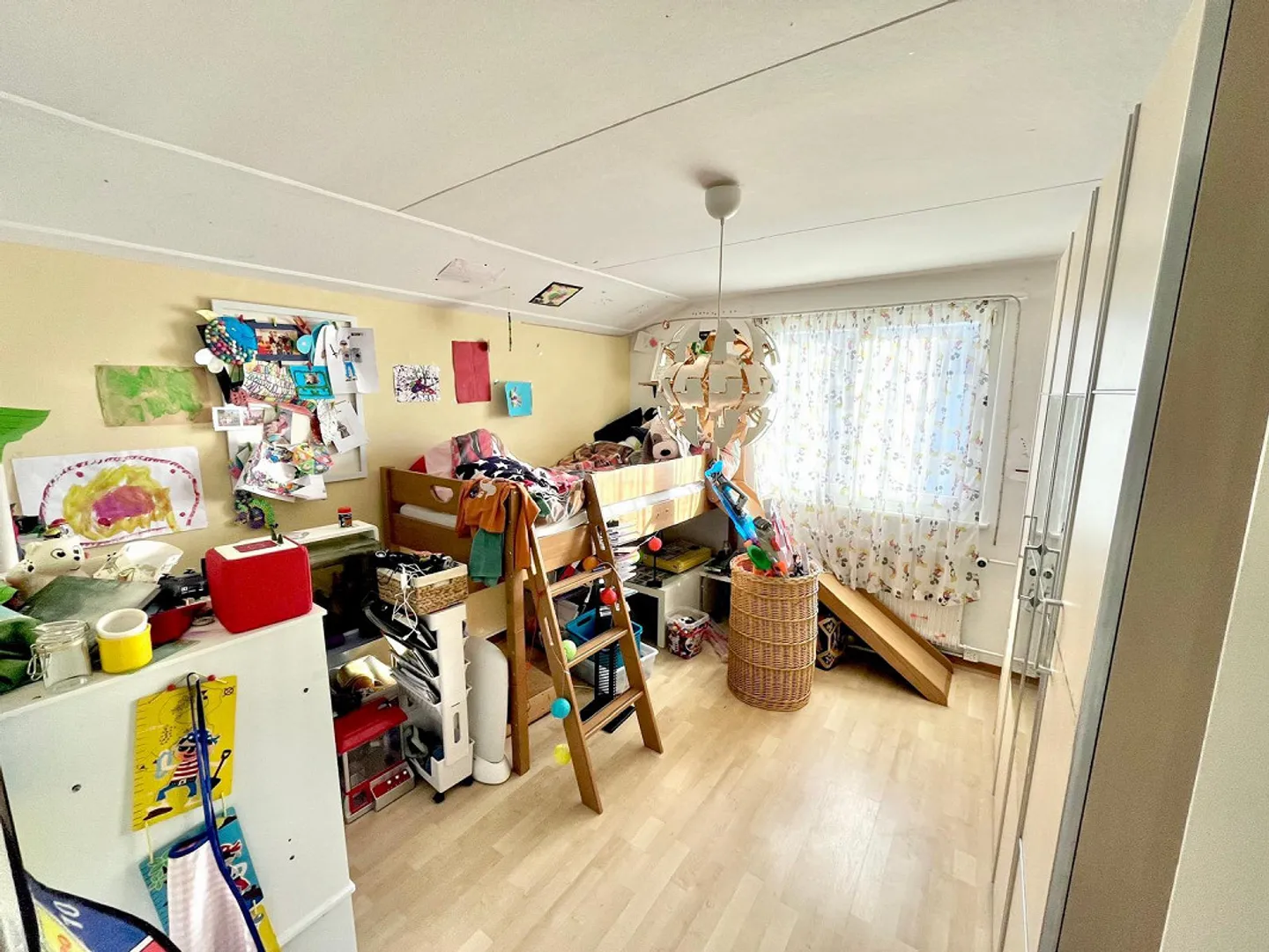 Family-friendly 5.5-room house, large garden, attractive location - Photo 17 of 17