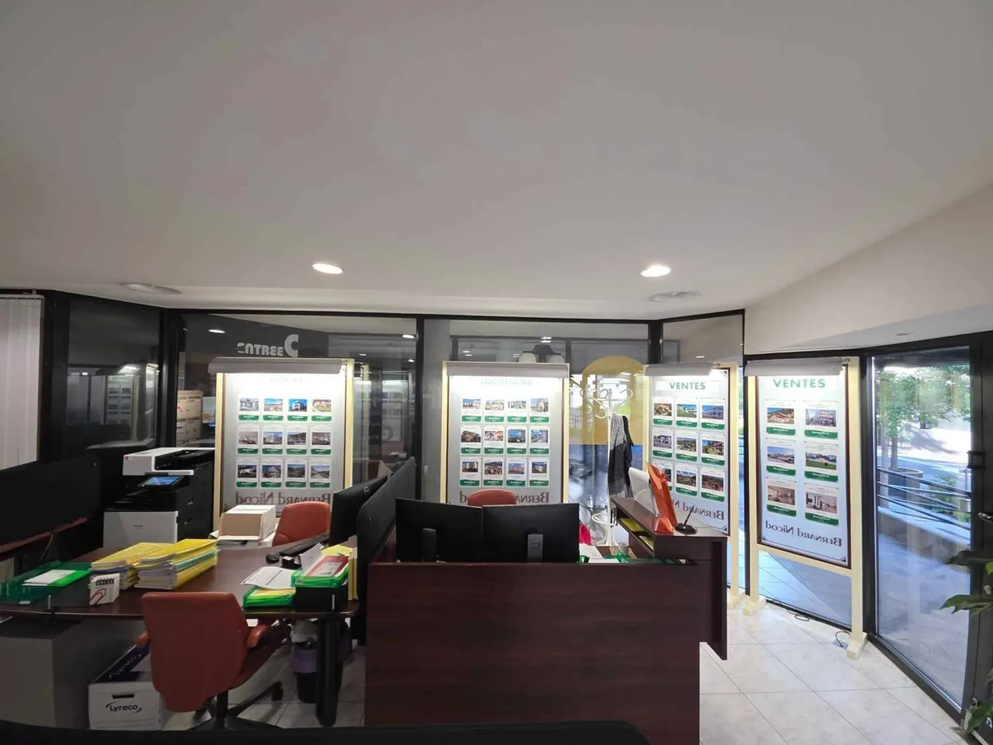 Office + Warehouse Full City Center - Photo 5 of 9