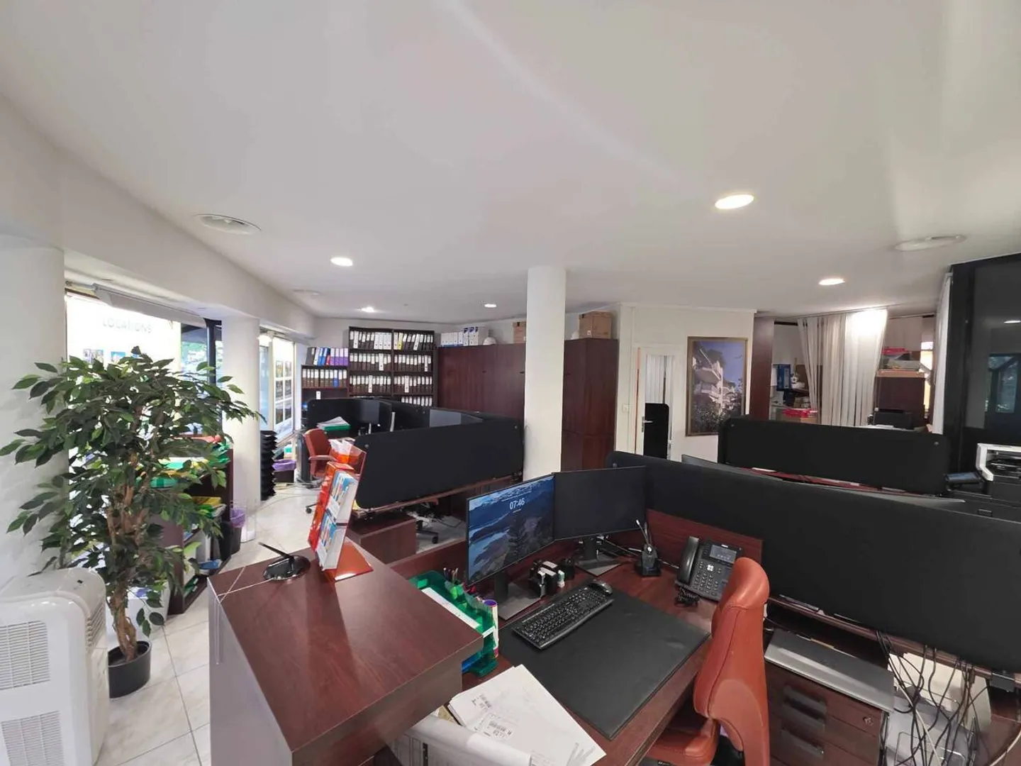Office + Warehouse Full City Center - Photo 7 of 9