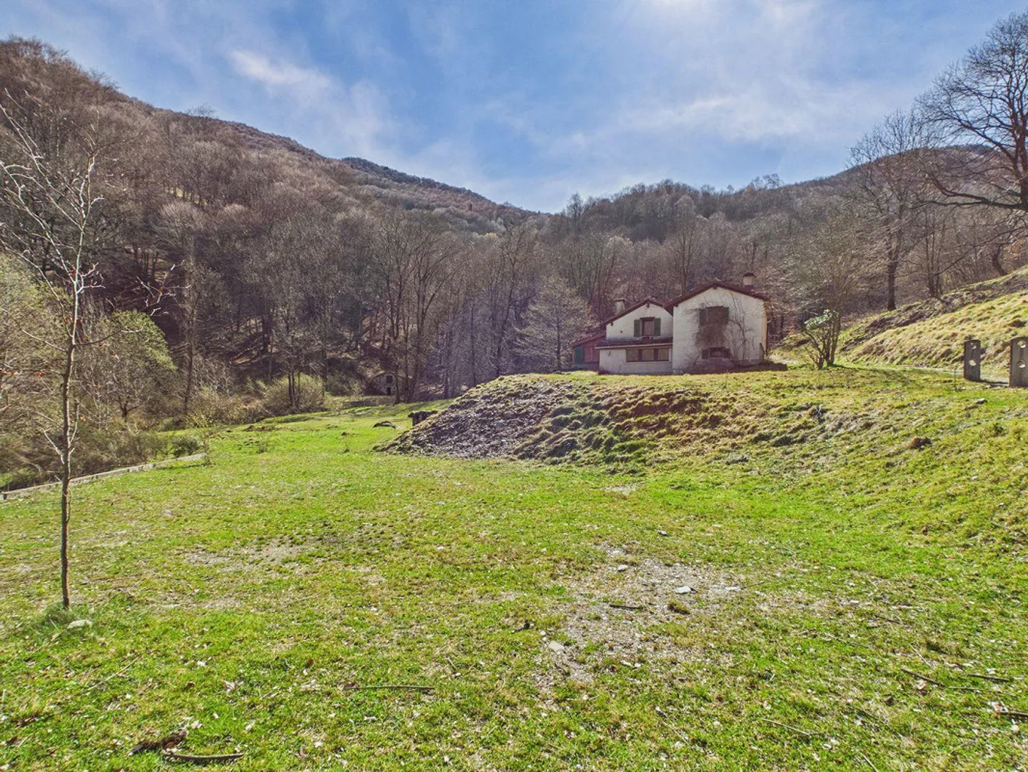 Authentic nature, silence and space to live in Certara - Photo 3 of 22