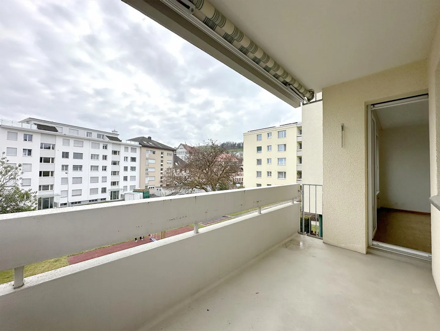 Geräumige Wohnung am Zürichsee - Foto 11 von 11