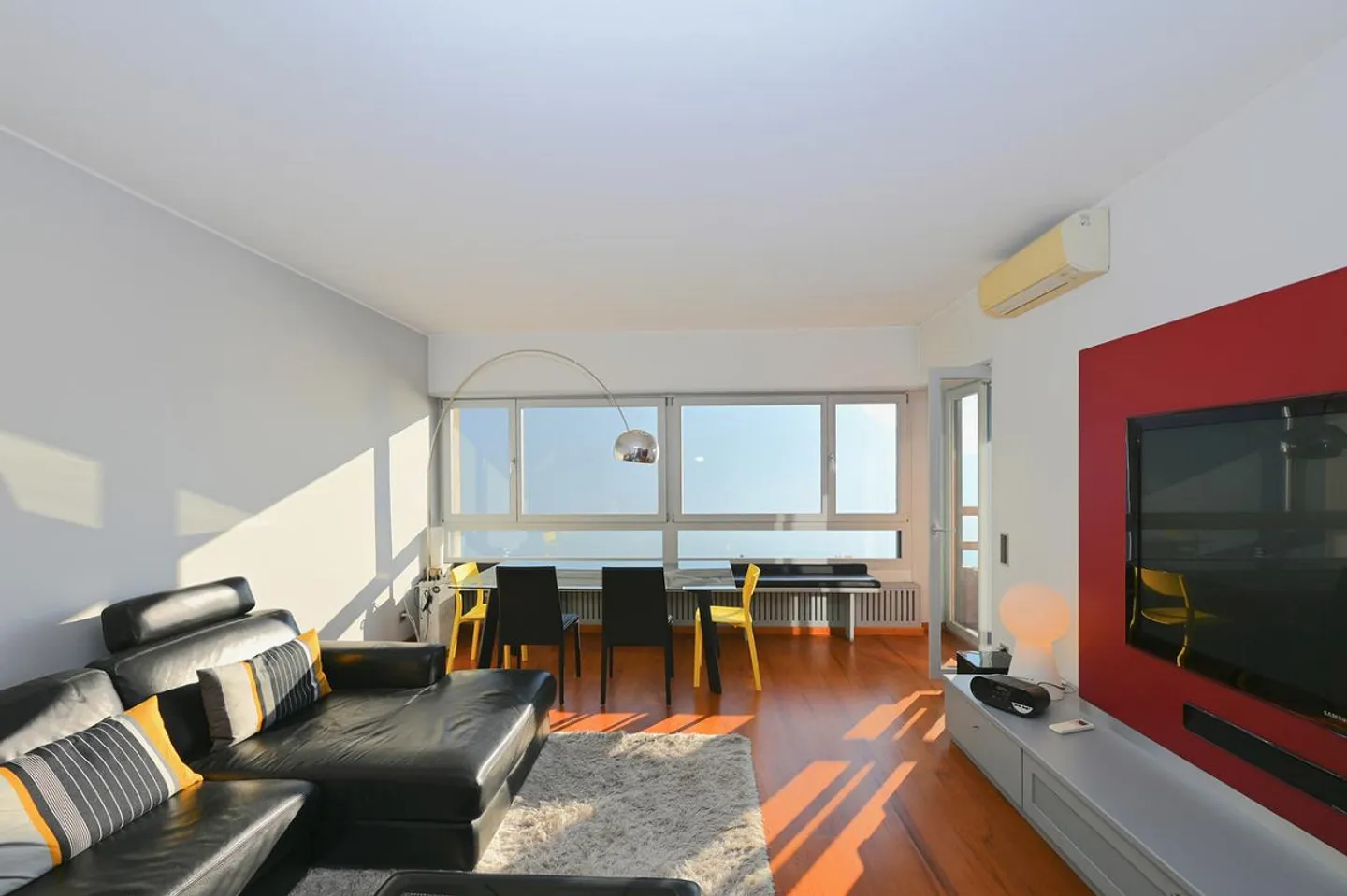 Holiday Home - Apartment with Breathtaking View of Lake Lugano - Photo 8 of 19