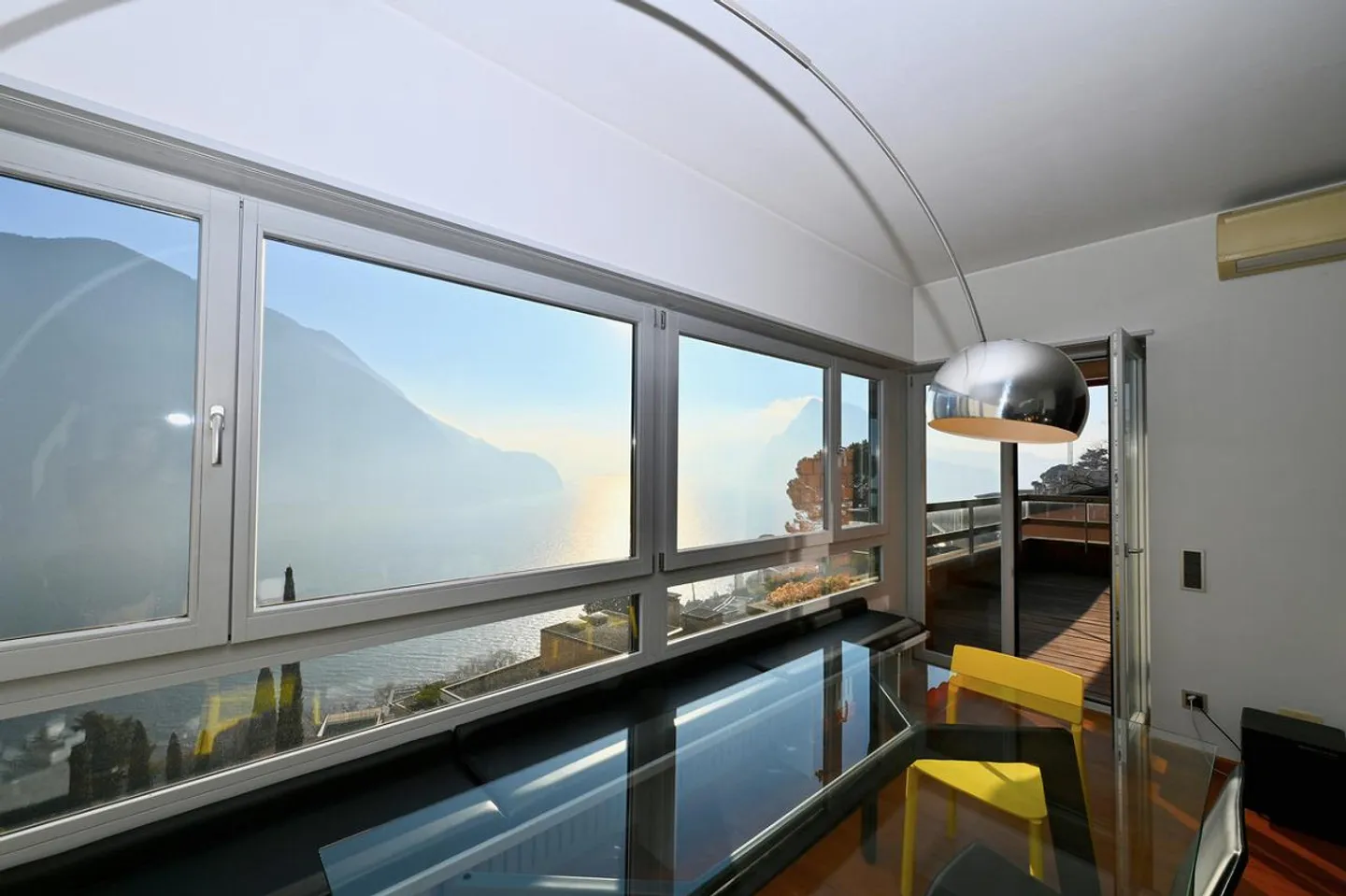 Holiday Home - Apartment with Breathtaking View of Lake Lugano - Photo 9 of 19