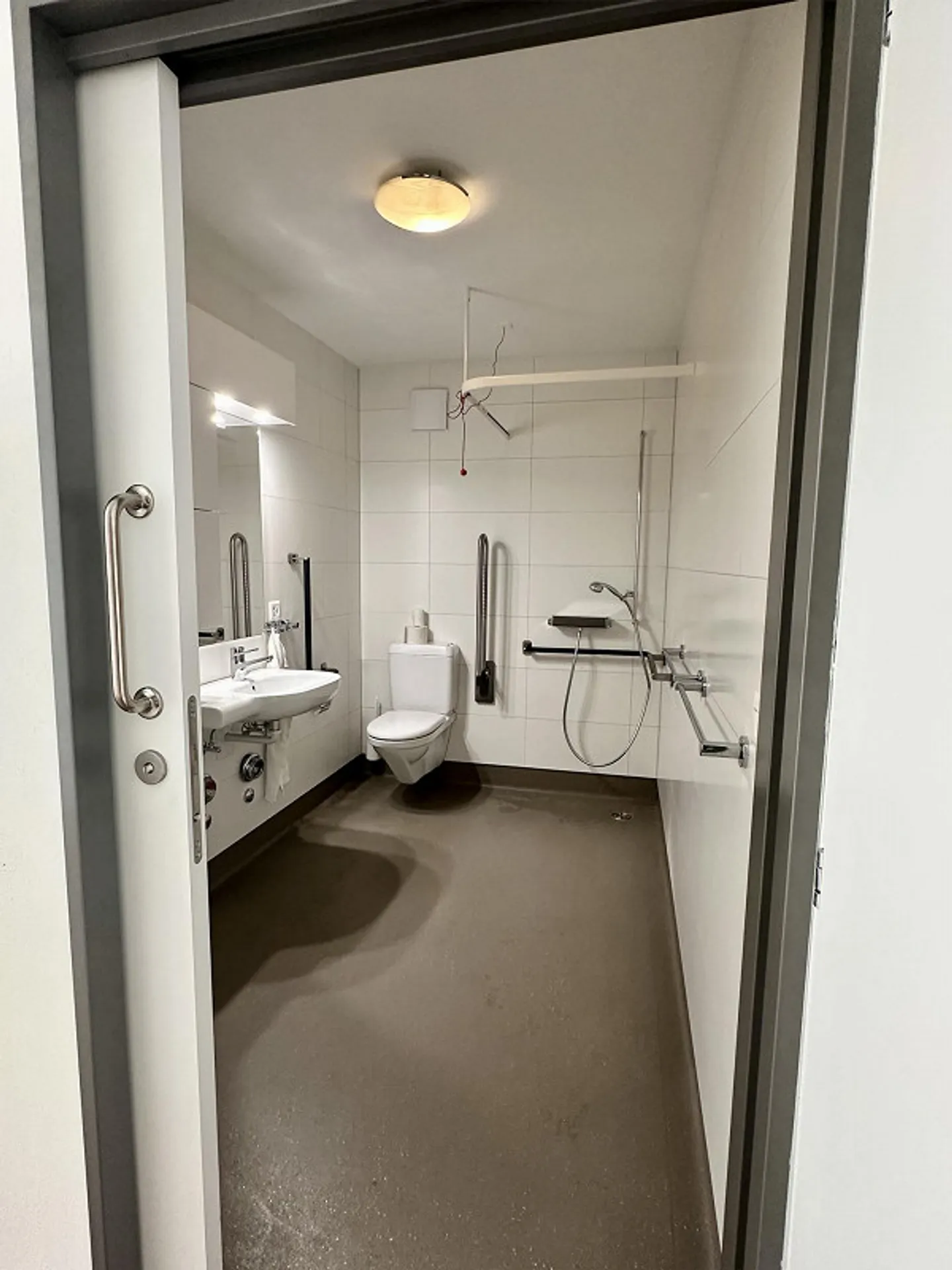 Appartement pour seniors - Photo 6 sur 8