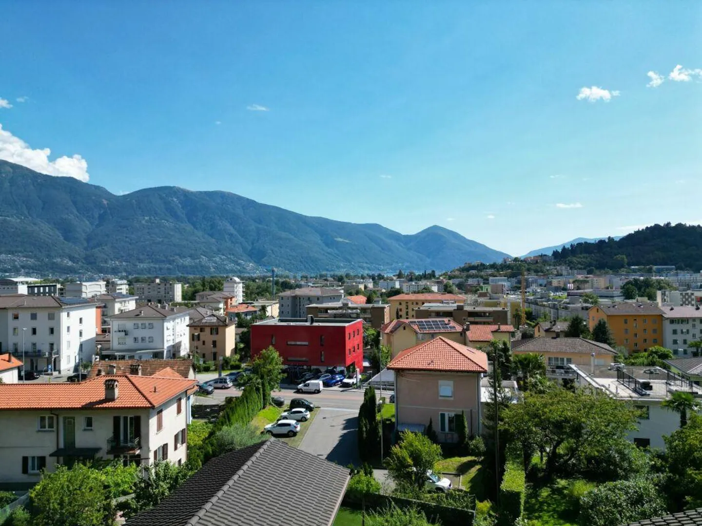 Large House for Renovation with Panoramic Terrace in Solduno - Photo 8 of 9