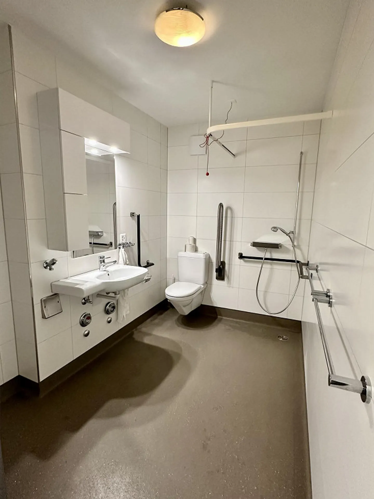 Appartement pour seniors - Photo 7 sur 8