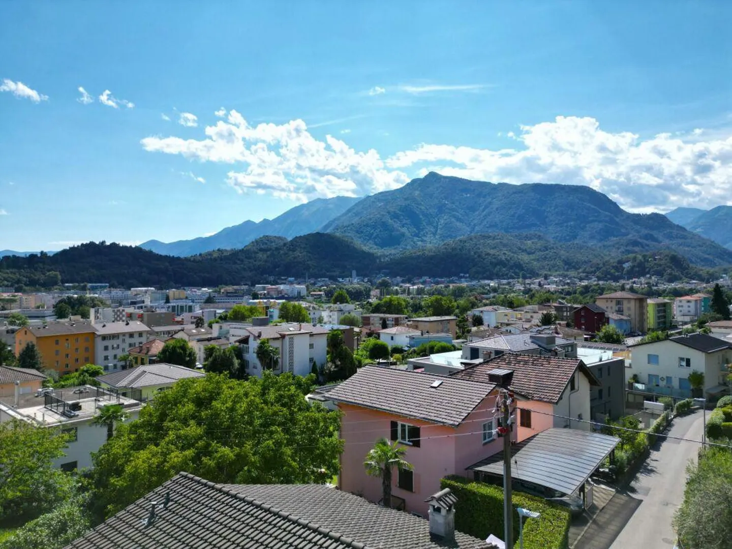 Large House for Renovation with Panoramic Terrace in Solduno - Photo 9 of 9