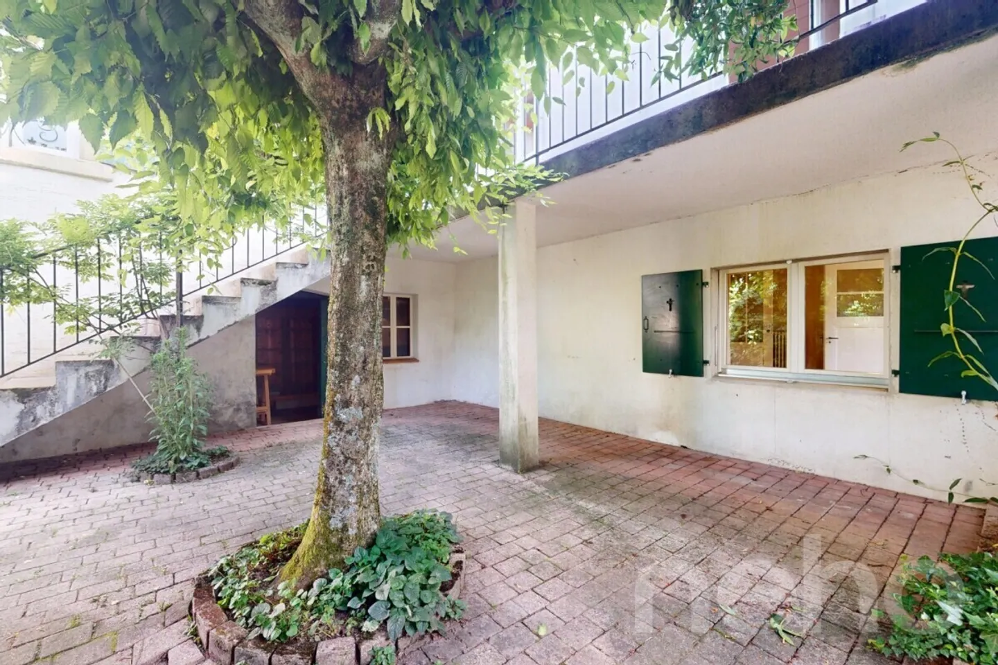 Villa ristrutturata con giardino in posizione privilegiata - Foto 5 di 12