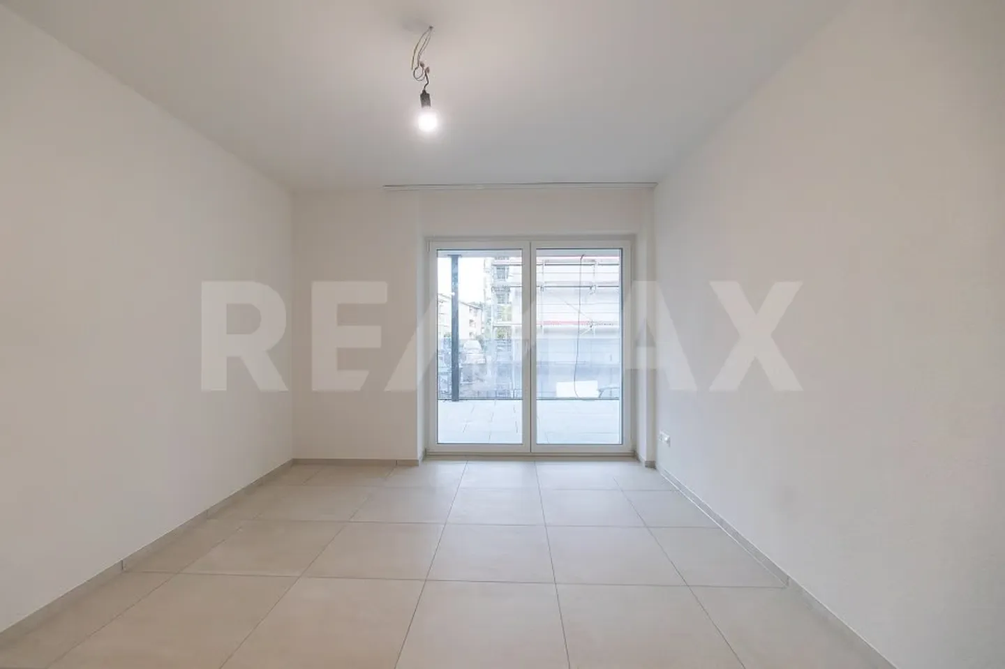 Appartamento moderno con giardino - Foto 4 di 6