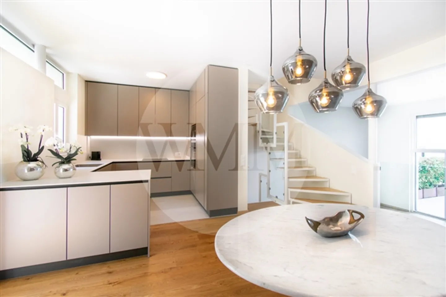 MAISONETTE DE RÊVE AVEC TERRASSE PANORAMIQUE ET VUE IMPRENABLE - Photo 1 sur 17