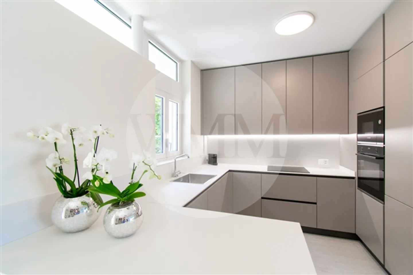 MAISONETTE DE RÊVE AVEC TERRASSE PANORAMIQUE ET VUE IMPRENABLE - Photo 6 sur 17