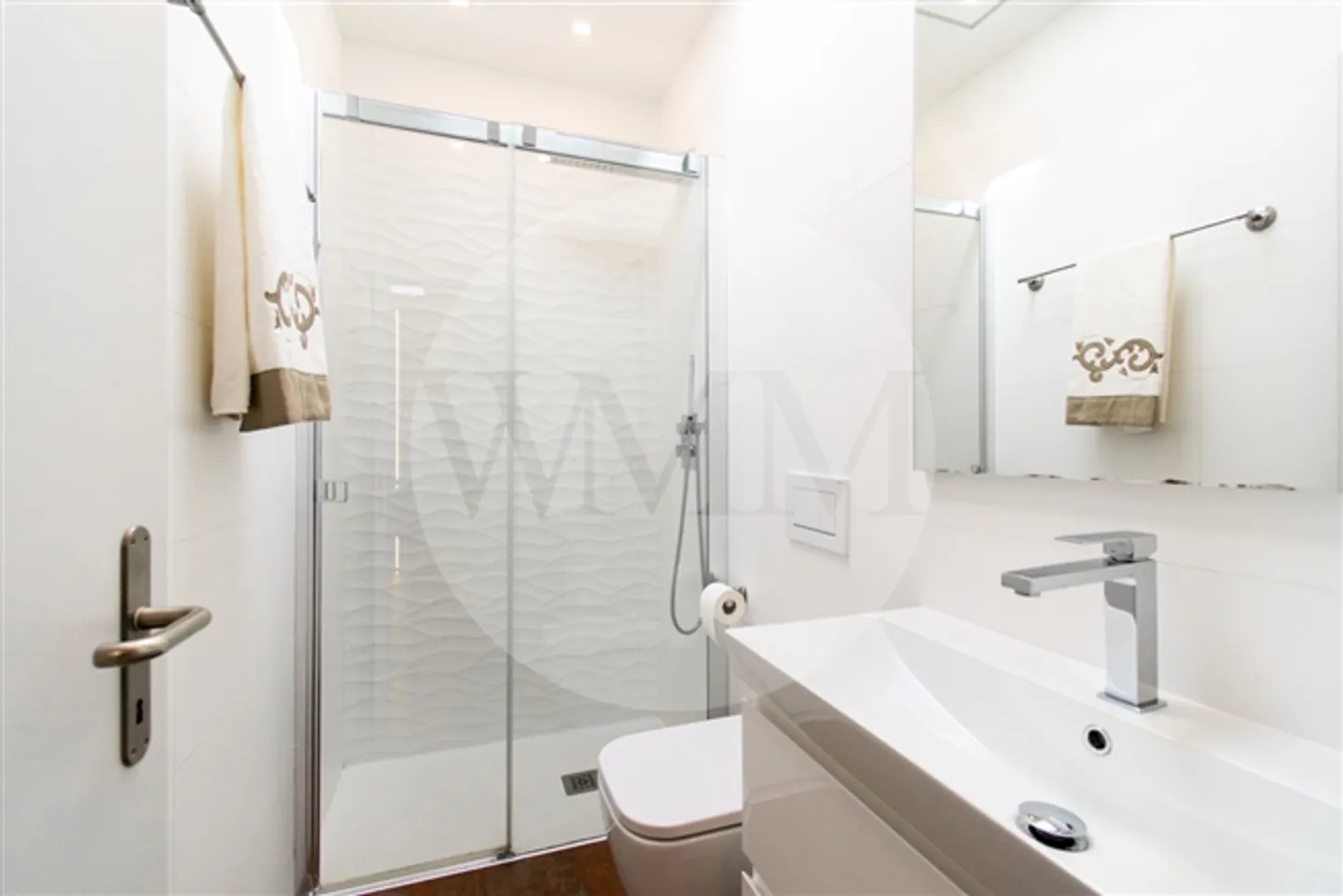 MAISONETTE DE RÊVE AVEC TERRASSE PANORAMIQUE ET VUE IMPRENABLE - Photo 14 sur 17